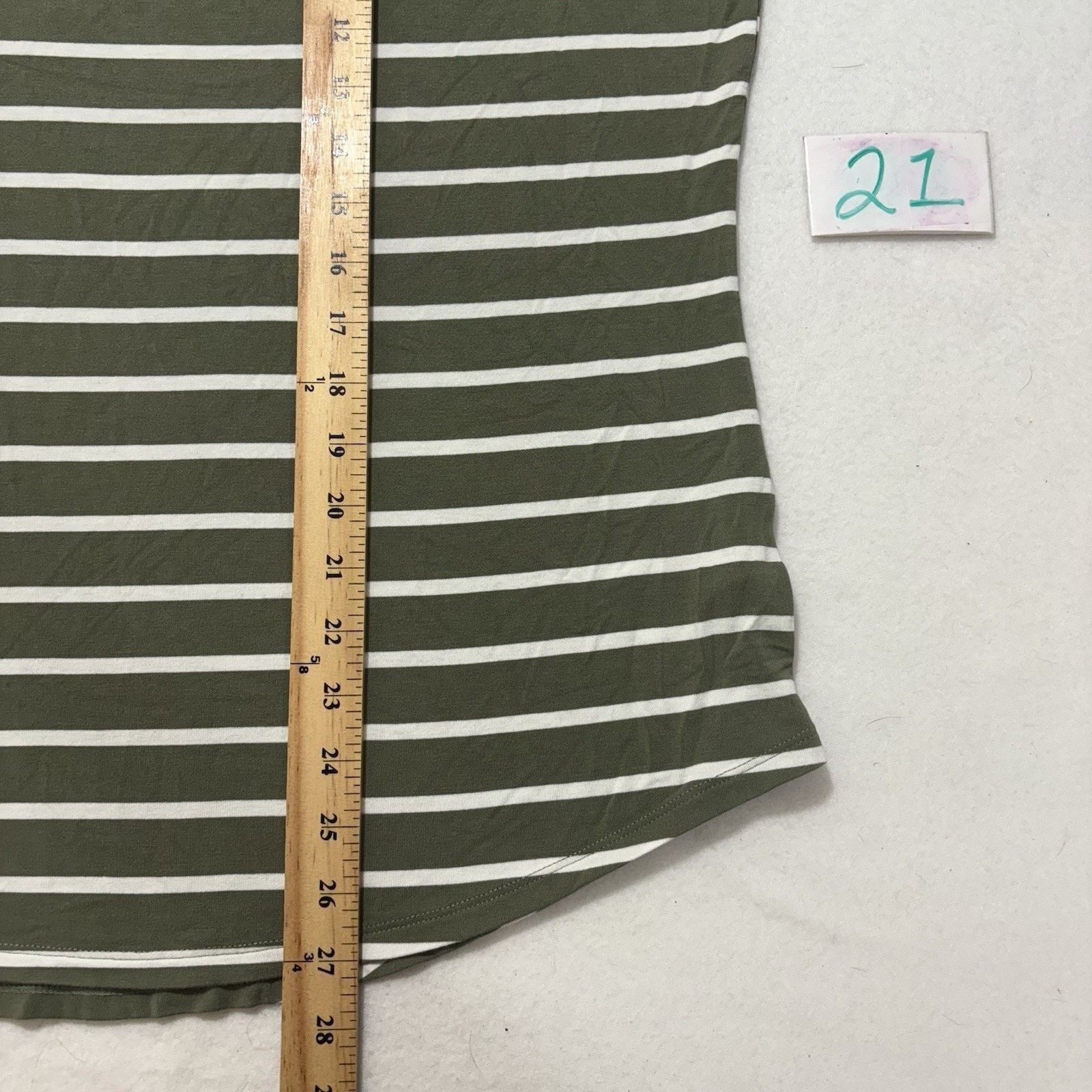 Old Navy Old Navy Luxe Women's XL T Shirt Green Striped Pullover Tee Size XL / US 12-14 / IT 48-50 - 9 Thumbnail