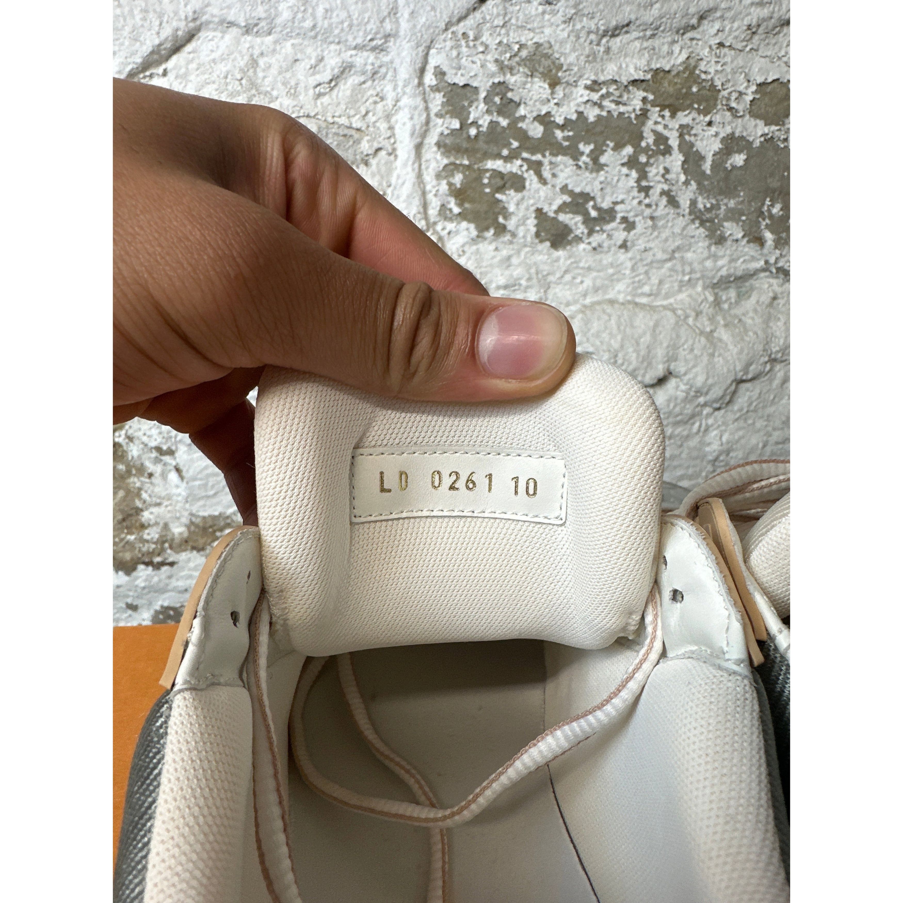 Louis Vuitton Louis Vuitton Tan Silver Trainer Sneaker Sz 11.5 (10LV) Size US 11.5 / EU 44-45 - 6 Thumbnail