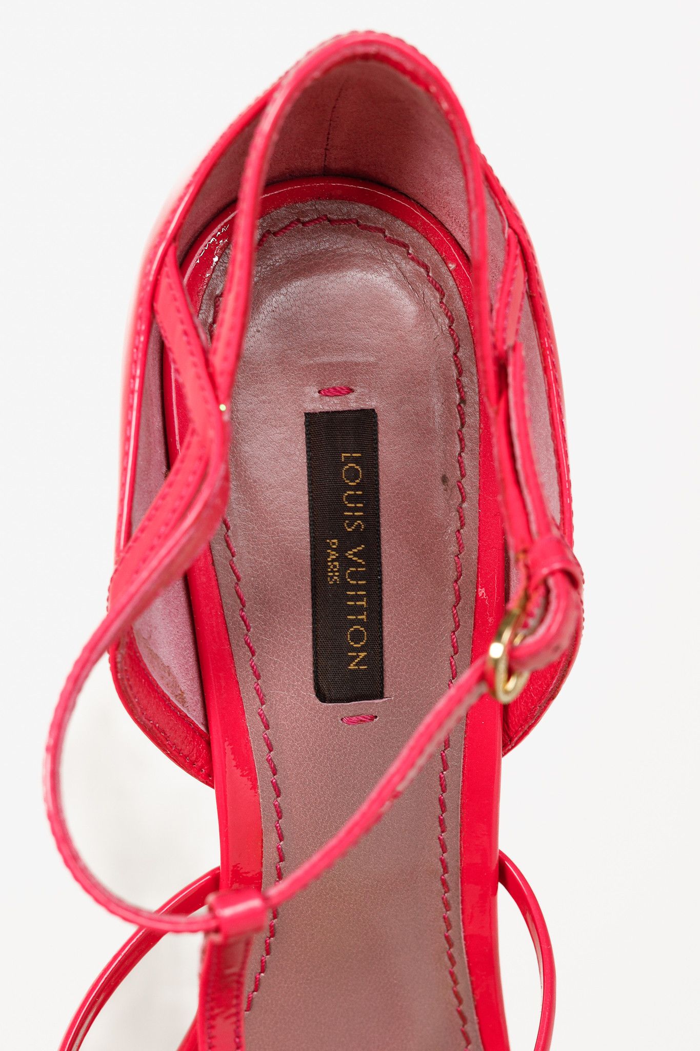 Louis Vuitton Louis Vuitton Strawberry Patent T-Strap Wedge Sandals Size US 7 / IT 37 - 11 Thumbnail