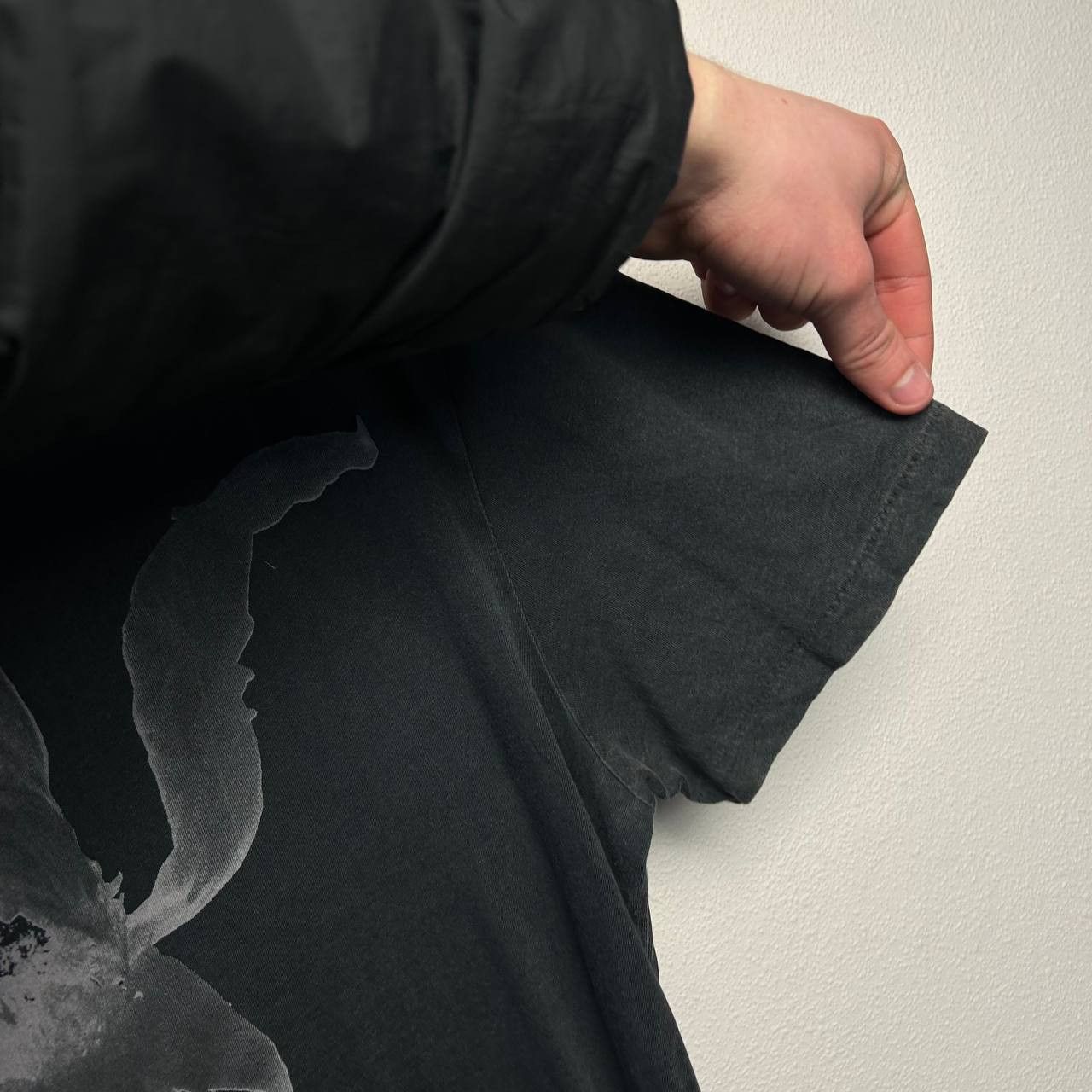Allsaints Designer Allsaints Big graphic logo streetwear grey y2k tee Size US M / EU 48-50 / 2 - 7 Thumbnail