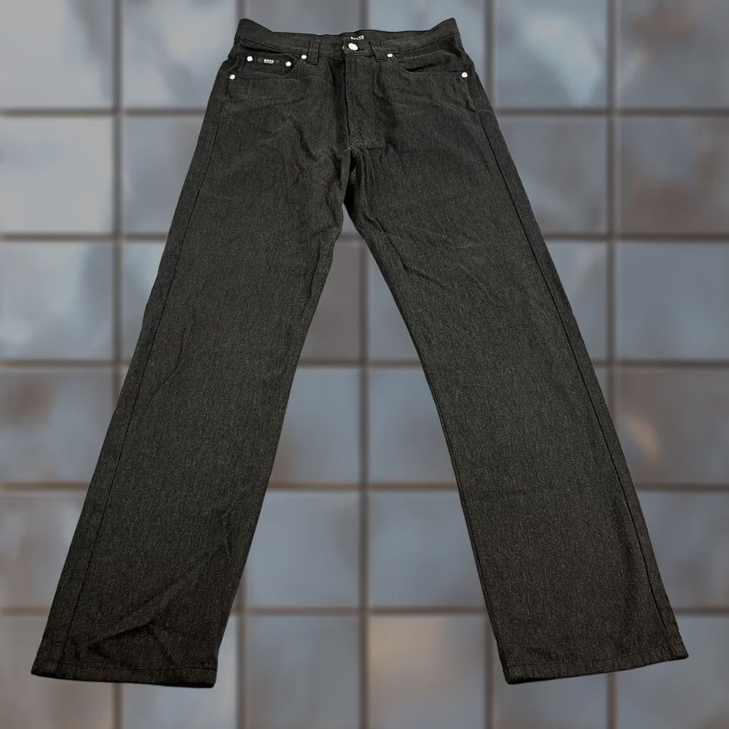 Hugo Boss VINTAGE Hugo Boss Jeans Regular Straight 30 32 Grey Dark 100% Cotton Mens Jeans 5-Pocket Design Vintage Size US 30 / EU 46 - 1 Thumbnail