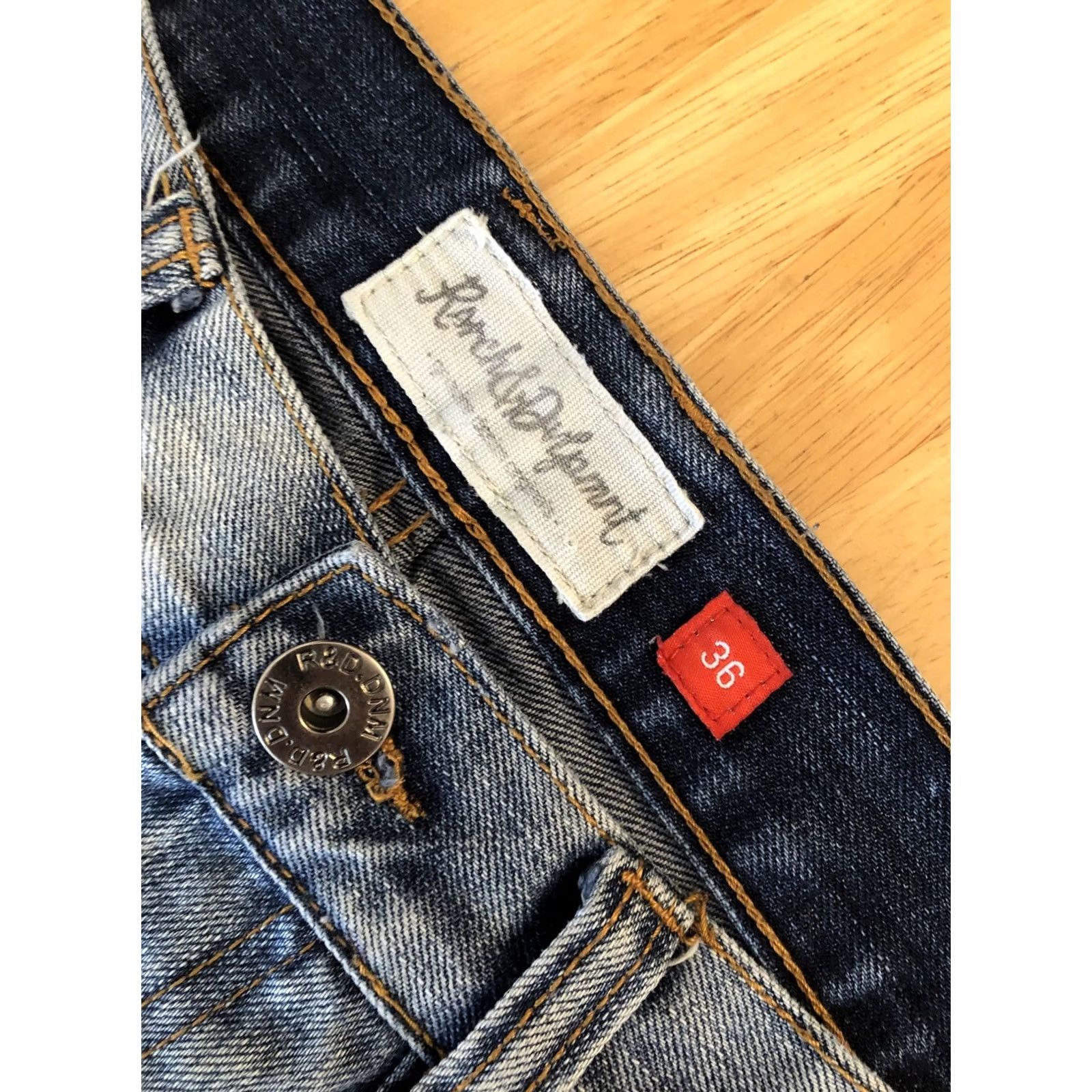Vintage Ranch & Dvlpmnt Jeans Men’s Distressed Zippered High Rise 37x31 Blue Stone Denim Straight 5-Pocket Mens Regular Waist 36/37 Size US 36 / EU 52 - 2 Thumbnail