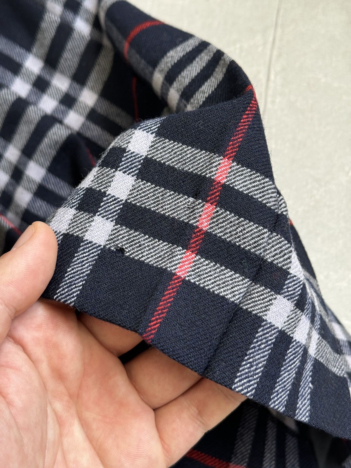 Burberry Vintage Burberrys Wrap Pleated Midi Skirt Navy Size 30" / US 8 / IT 44 - 11 Thumbnail