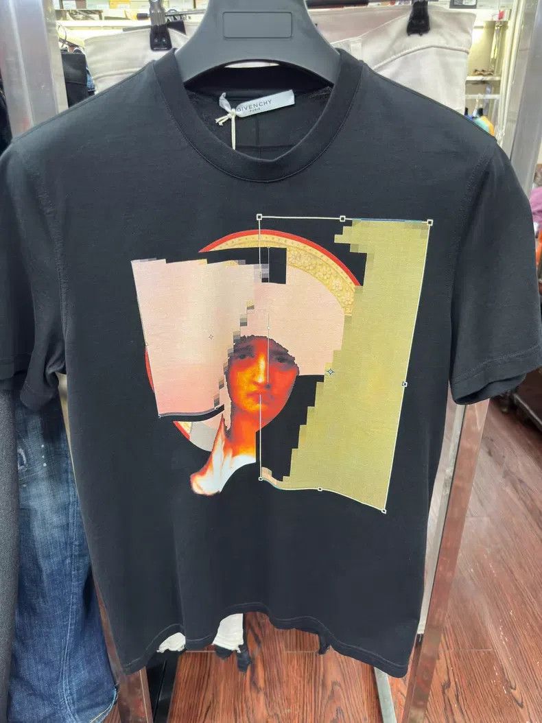 Givenchy Givenchy Black Mosaic Madonna Print Size US S / EU 44-46 / 1 - 1 Thumbnail