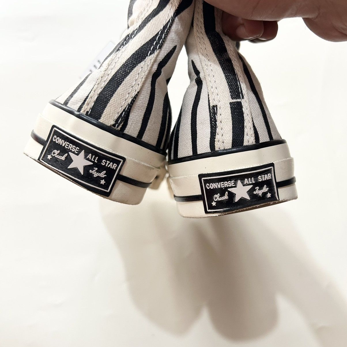 Converse Converse Chuck Taylor All Star 70 Hi Zebra Size US 8 / EU 41 - 6 Thumbnail