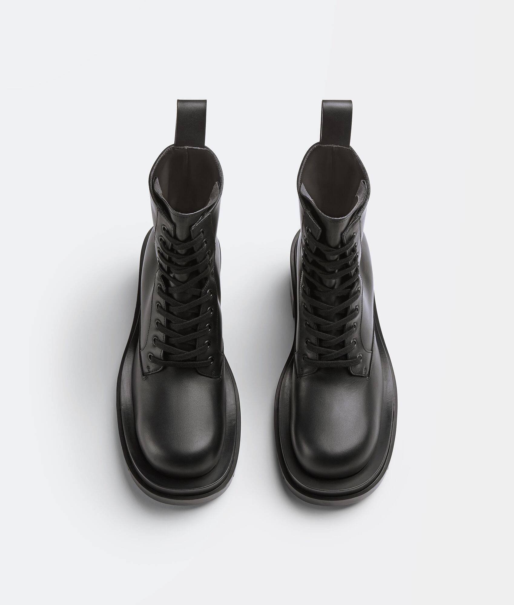 Bottega Veneta o1s1rm1025 Lug Ankle Boots in Black Size US 8.5 / IT 38.5 - 4 Thumbnail