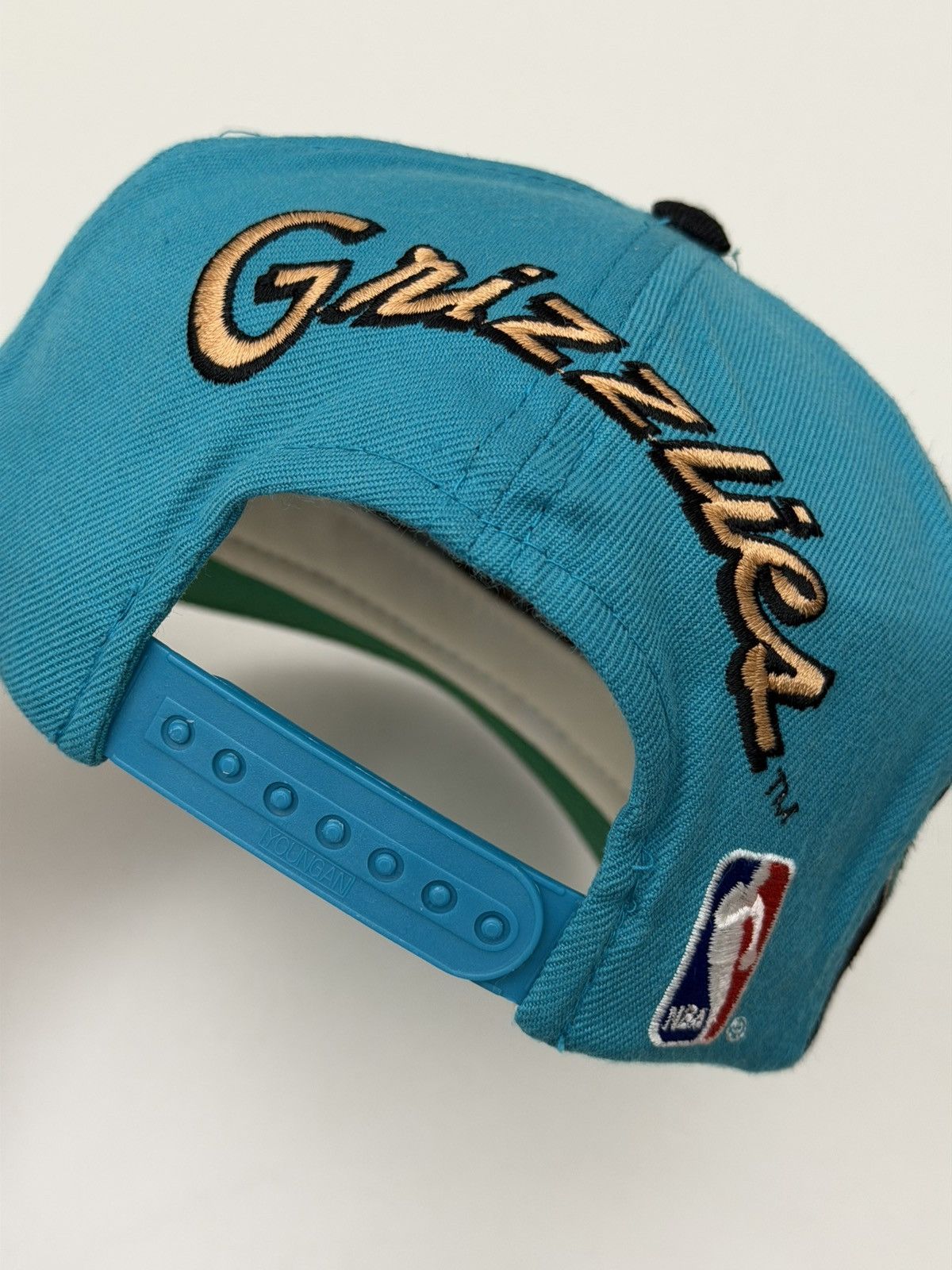 Sports Specialties Vintage 90s Vancouver Grizzlies Snapback Sports Specialties Size ONE SIZE - 6 Thumbnail