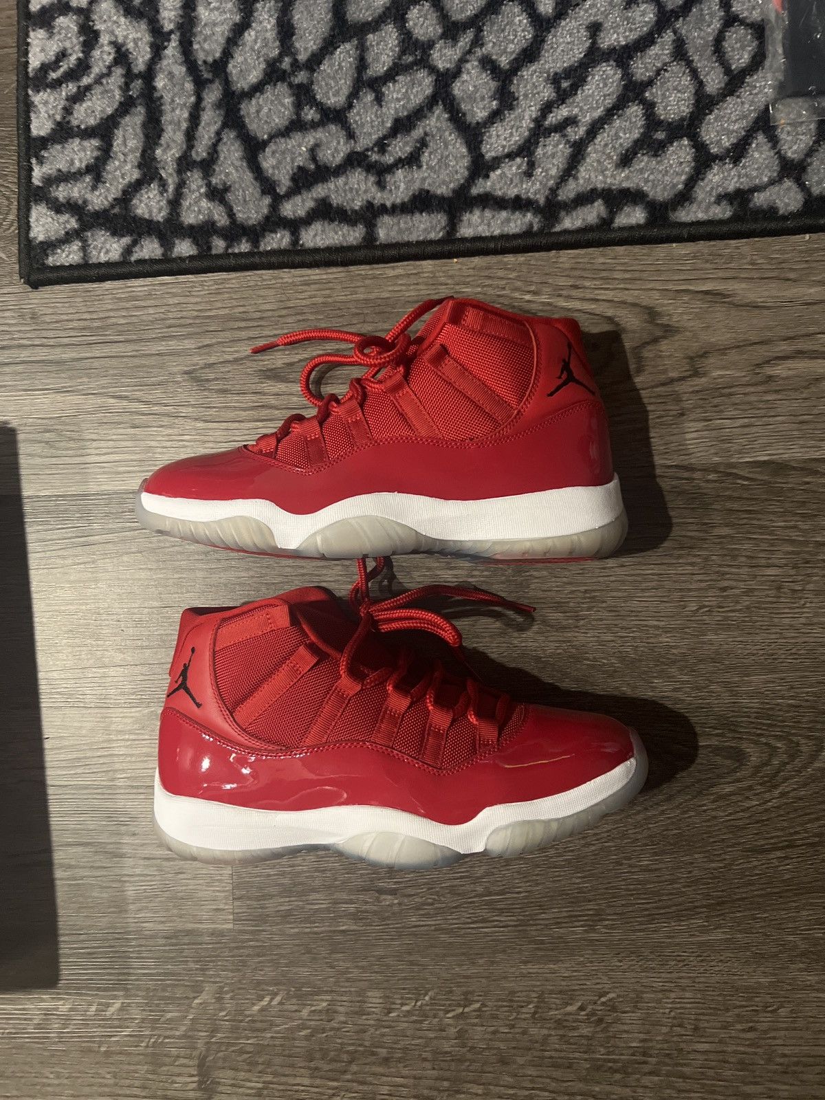 Jordan Brand × Nike Jordan 11 Gym Red Size US 10.5 / EU 43-44 - 2 Thumbnail