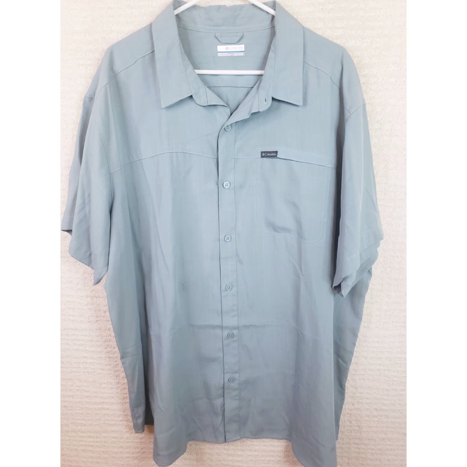 Vintage Columbia Men's Button-Up Shirt Short Sleeve Green Omni-Wick Solid Poly 2XL Mens Size US XXL / EU 58 / 5 - 2 Thumbnail