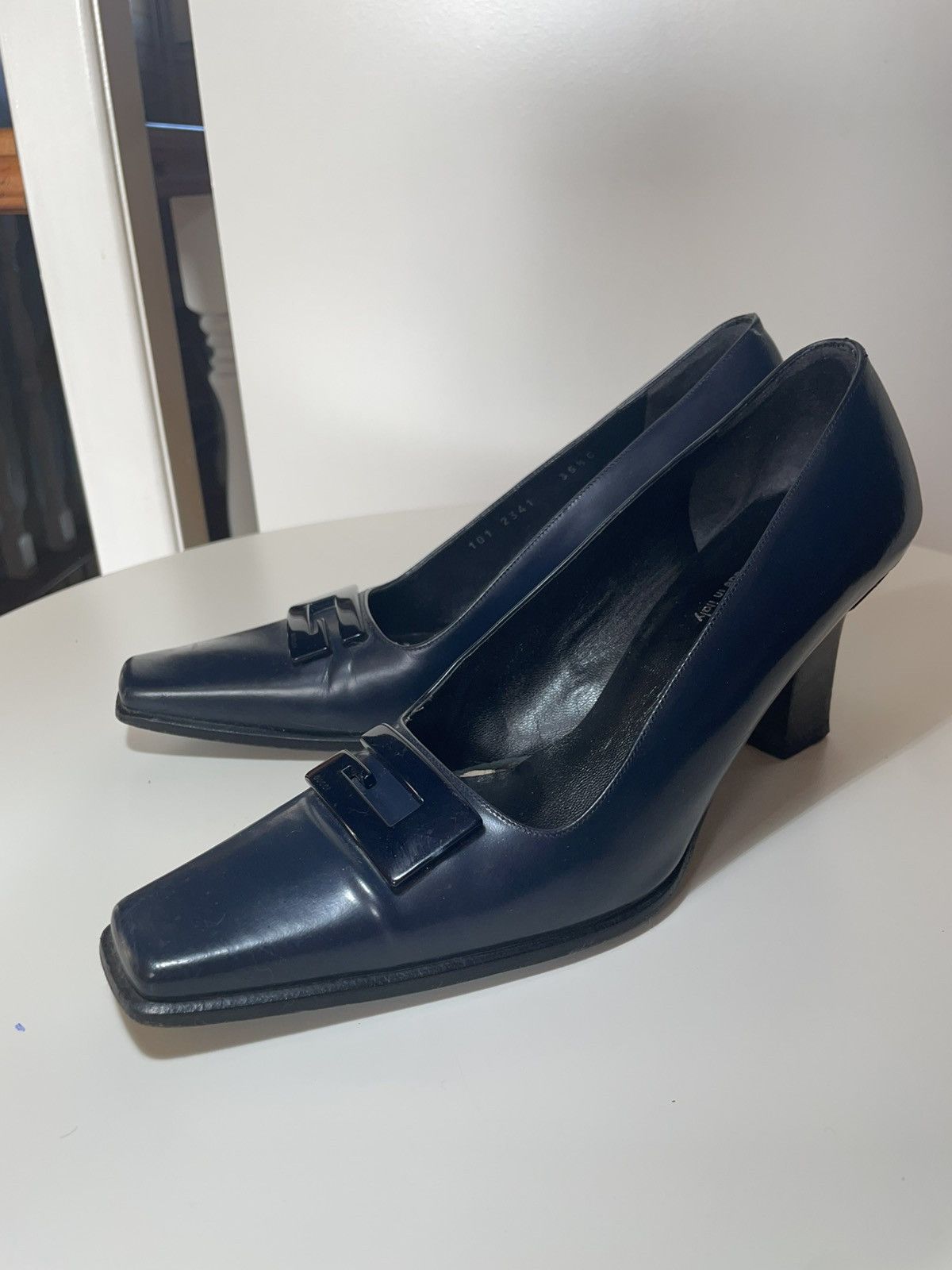 Gucci Rare iconic 90s Gucci by Tom Ford pump heels Size US 5.5 / IT 35.5 - 14 Thumbnail