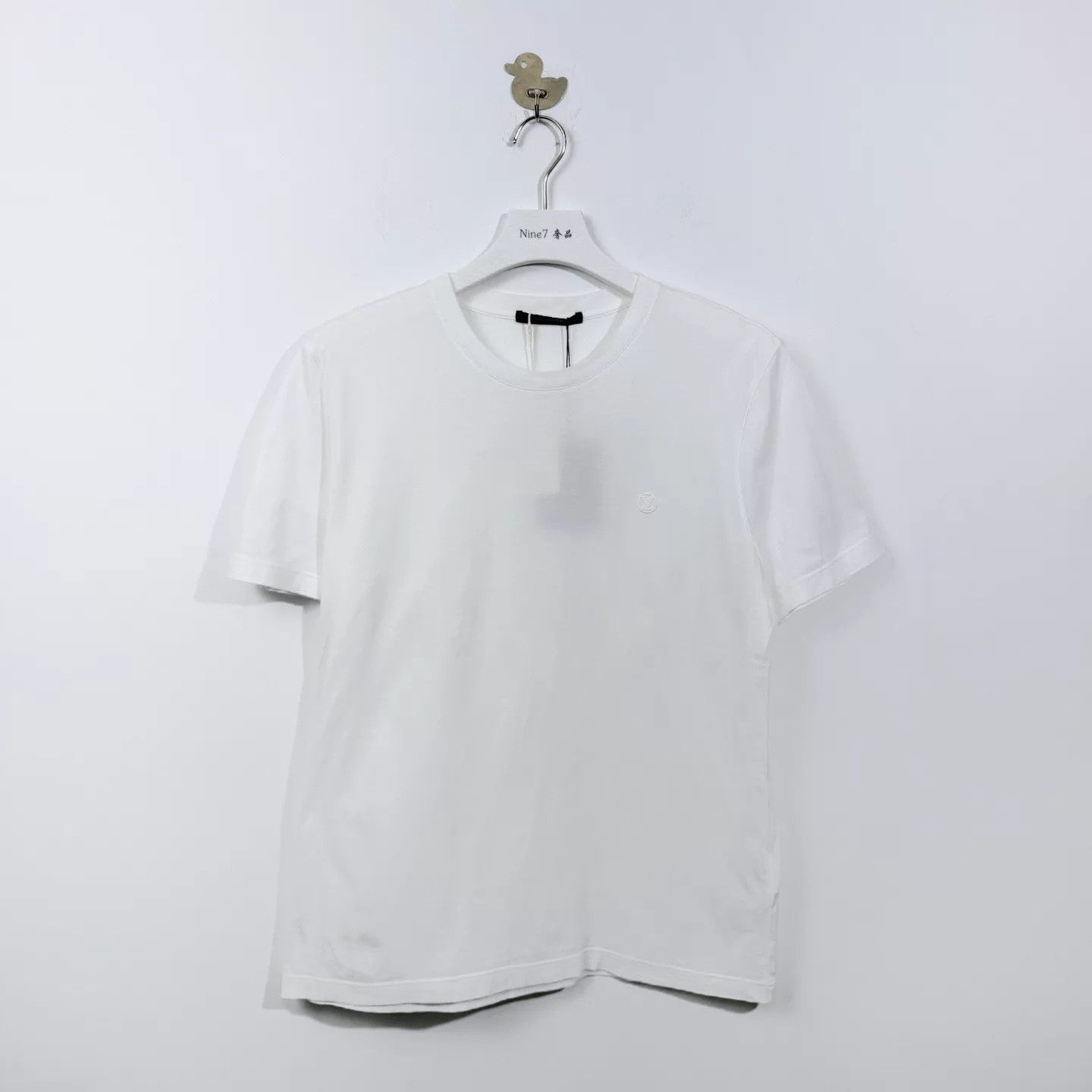Louis Vuitton Louis Vuitton Embroidered Logo Slim Short Sleeve White L Size L / US 10 / IT 46 - 1 Thumbnail