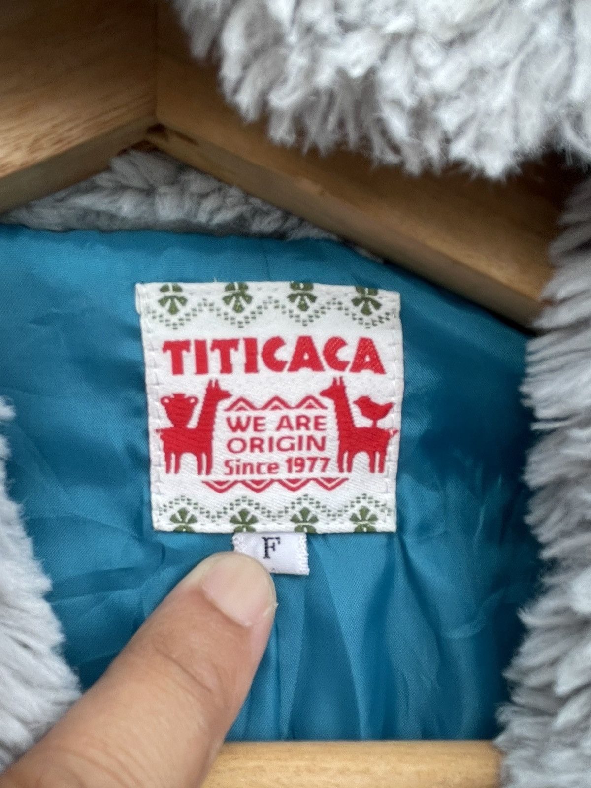 Japanese Brand RARE🔥 Titicaca happy trade fleece Button - up hoodie jacket Size US M / EU 48-50 / 2 - 7 Thumbnail