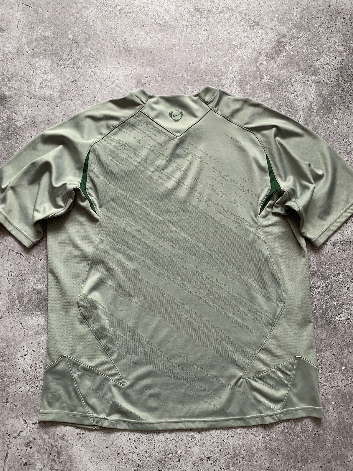 Nike × Vintage 🔥VINTAGE NIKE CELTIC 2000s TRAINING JERSEY Size US XL / EU 56 / 4 - 7 Thumbnail