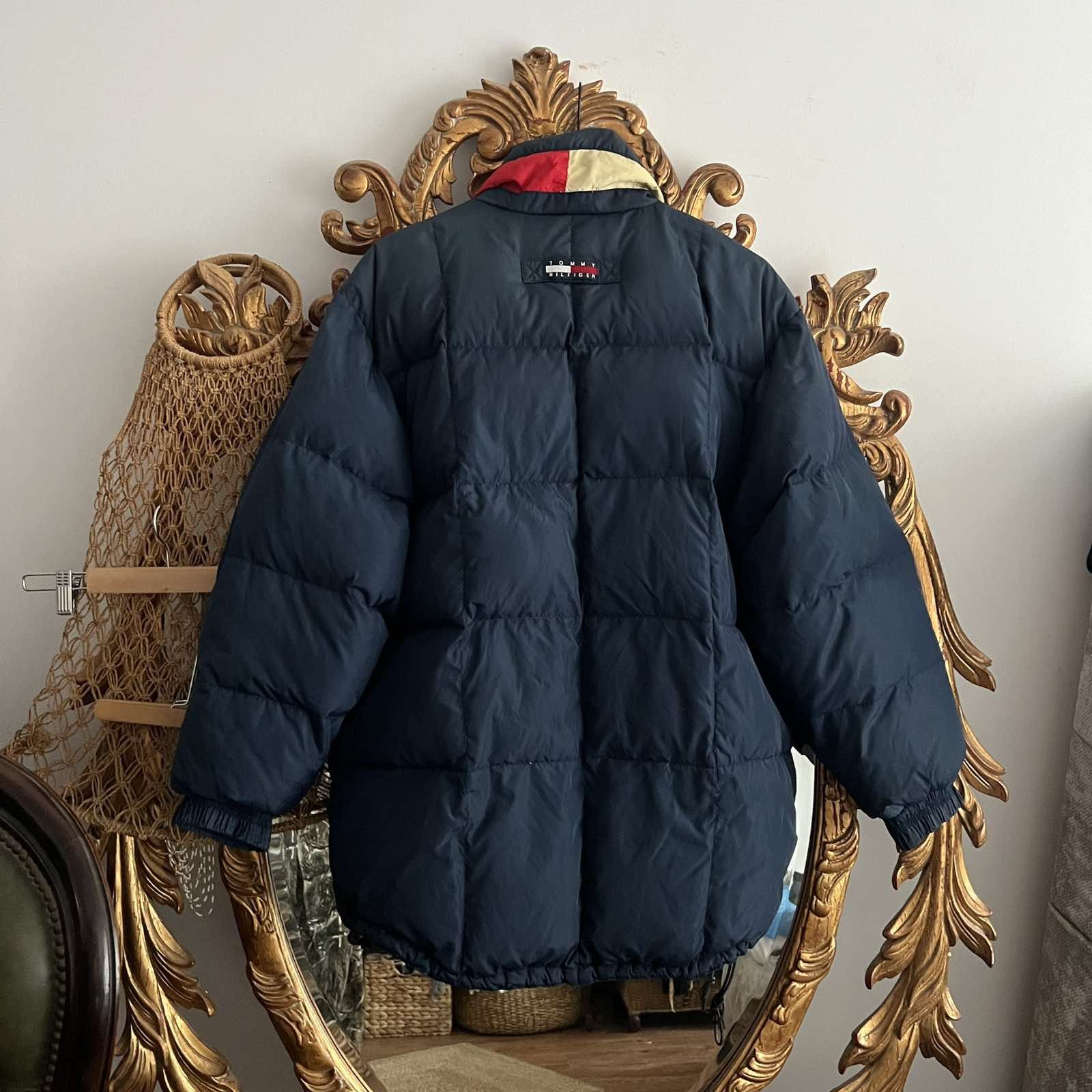 Tommy Hilfiger Vintage Tommy Hilfiger Puffer Jacket Design Sz XL Size US XL / EU 56 / 4 - 2 Thumbnail