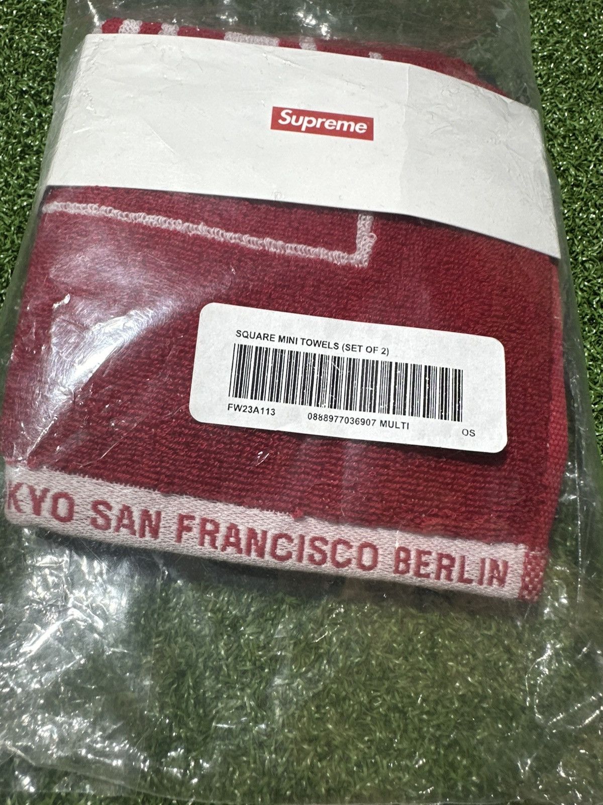 Supreme Supreme Square Mini Towels (Set of 2) Size ONE SIZE - 4 Thumbnail