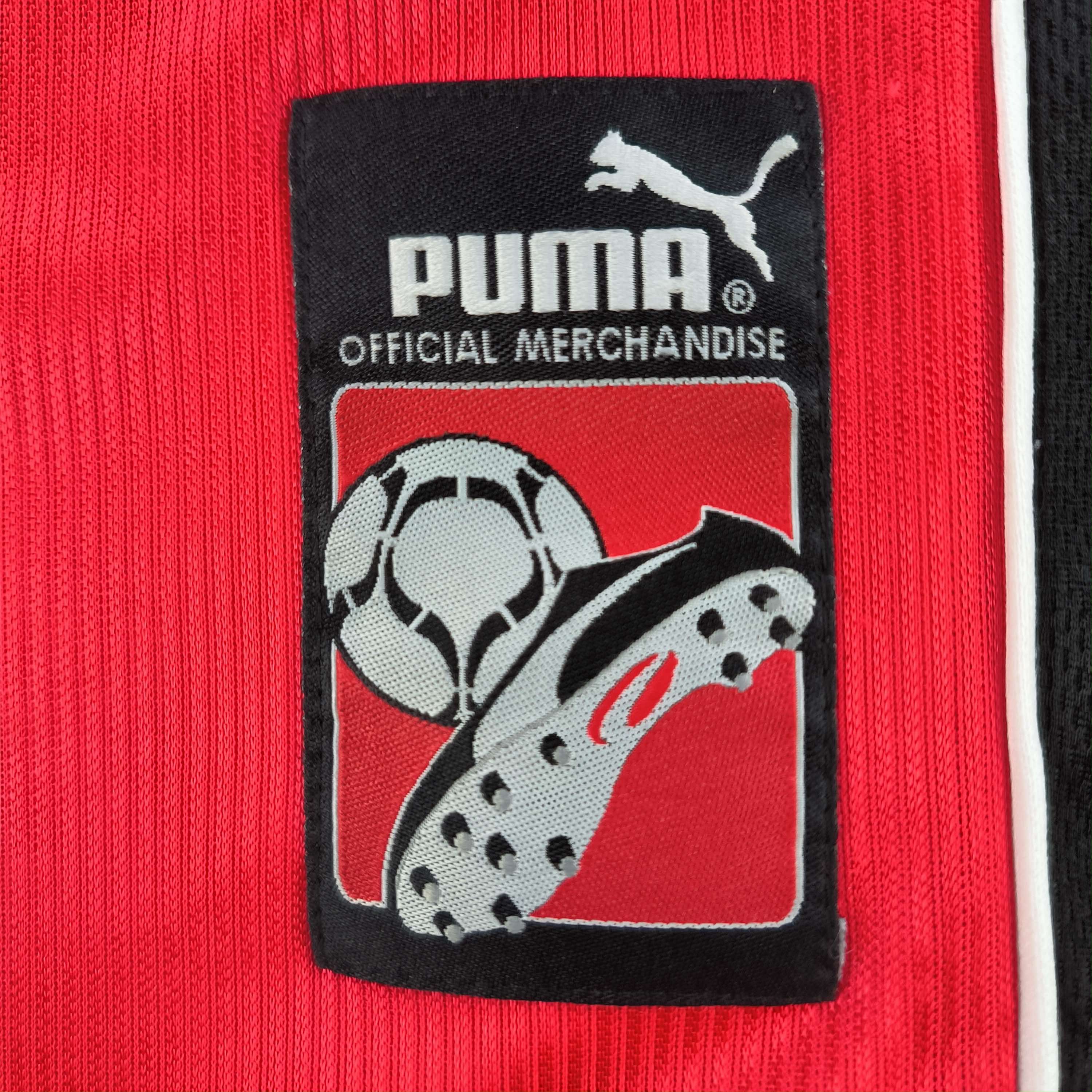 Puma Eintracht Frankfurt 1997-98 Puma home football jersey sz XXL Size US XXL / EU 58 / 5 - 6 Thumbnail