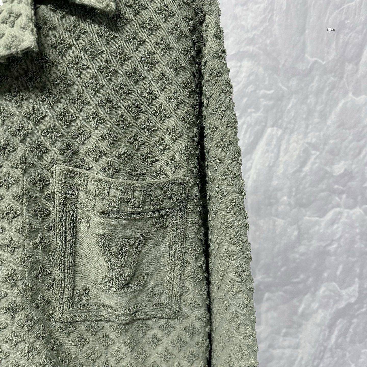 Louis Vuitton Louis Vuitton FW25 Monogram Towel Shirt Coat Size US L / EU 52-54 / 3 - 3 Thumbnail
