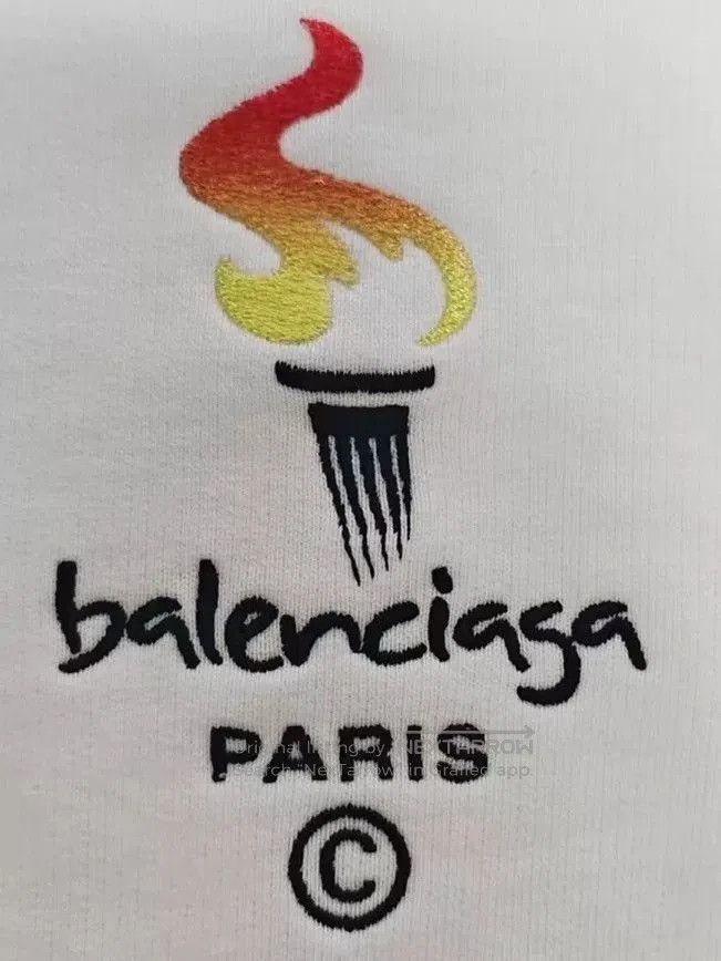 Balenciaga balenciaga white embroidered hoodie sweatshirt. Size US S / EU 44-46 / 1 - 2 Thumbnail