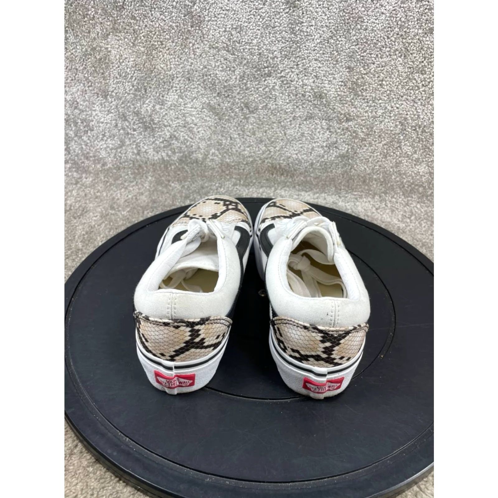 Vans Vans Shoes Womens 6 Snakeskin White Low Top Skateboard Athletic Sneaker Size S / US 4 / IT 40 - 6 Thumbnail
