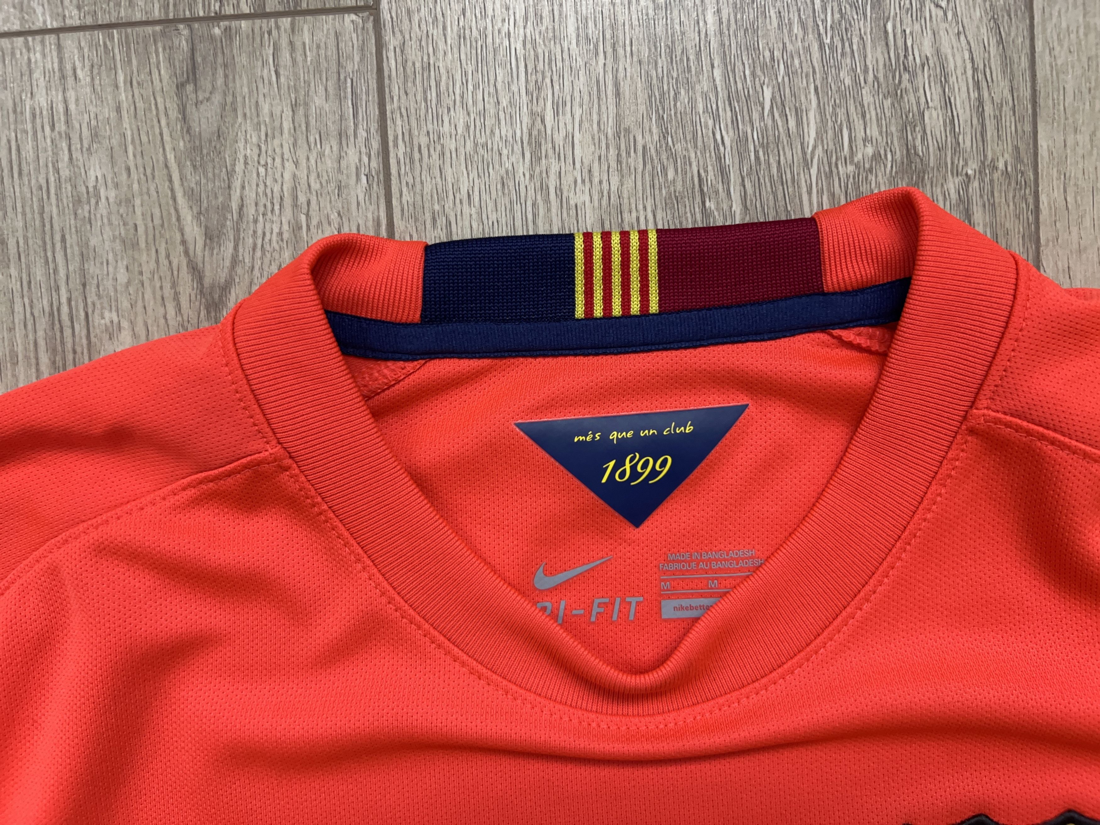 Nike FCB 2014 2015 Away Football Soccer Kit Set Jersey Shorts Size US M / EU 48-50 / 2 - 3 Thumbnail
