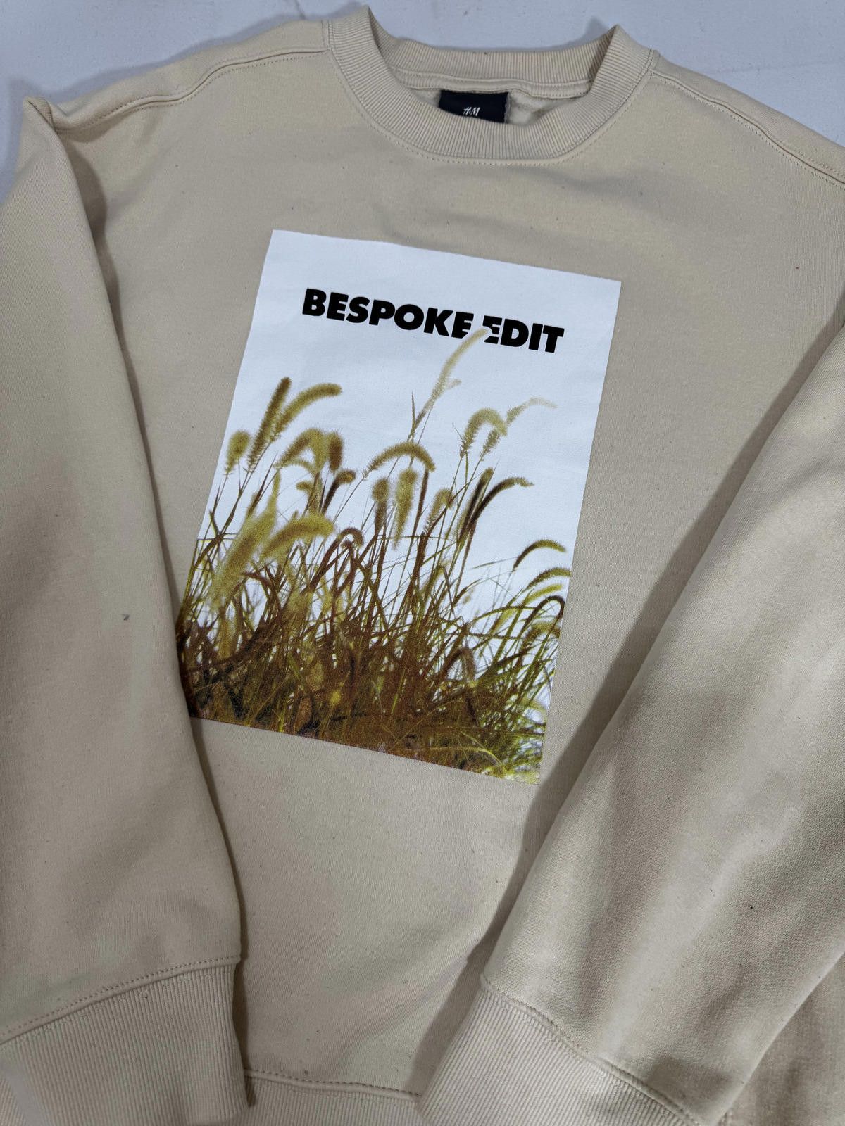 H&M H&M Men's Beige Sweatshirt with 'Bespoke Edit' Graphic Size US M / EU 48-50 / 2 - 3 Thumbnail