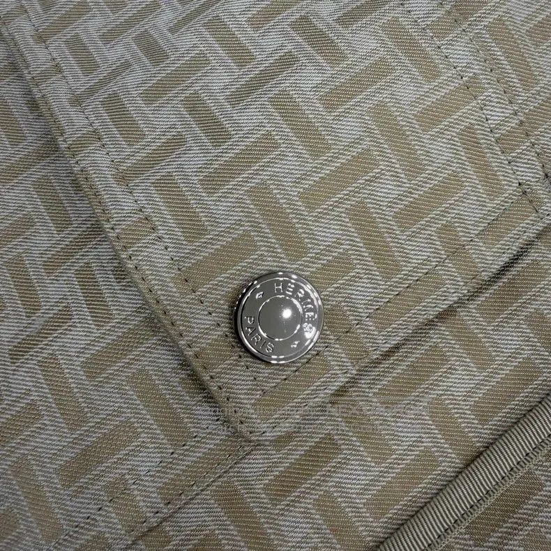 Hermes Hermes Champagne Gold Mid-Length 9/10 Sleeve Windbreaker J Size XXS / US 00 / IT 34 - 4 Thumbnail