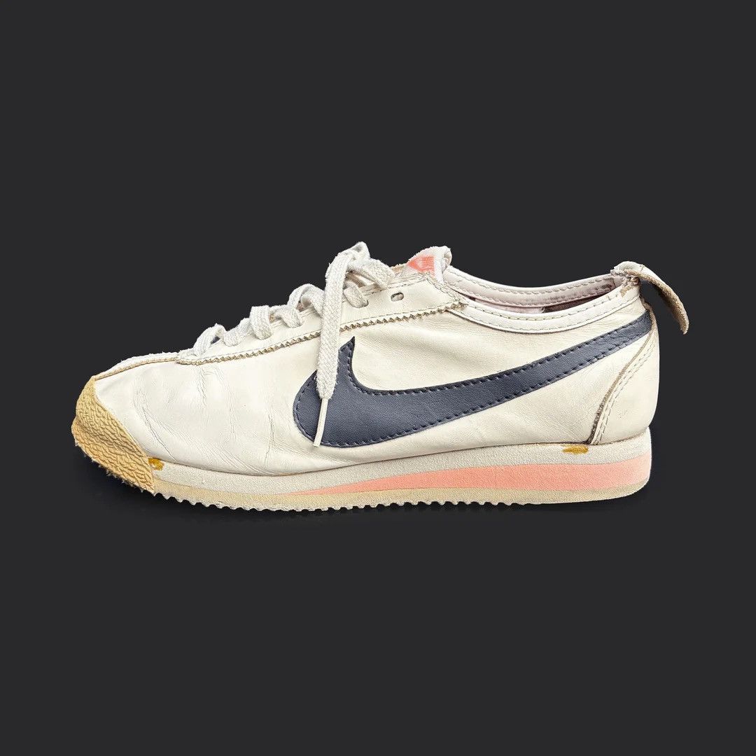 Nike Nike Cortez 72 2007 Vintage 9.5 White Pink Sneakers Shoes Size US 9.5 / EU 42-43 - 2 Thumbnail