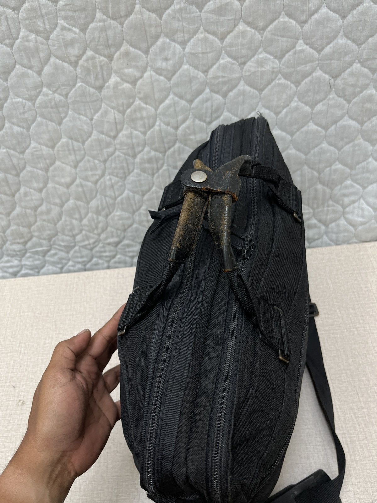 Porter 🔥🔥🔥ARCHIVE VTG PORTER MESSENGER BAG Size ONE SIZE - 6 Thumbnail