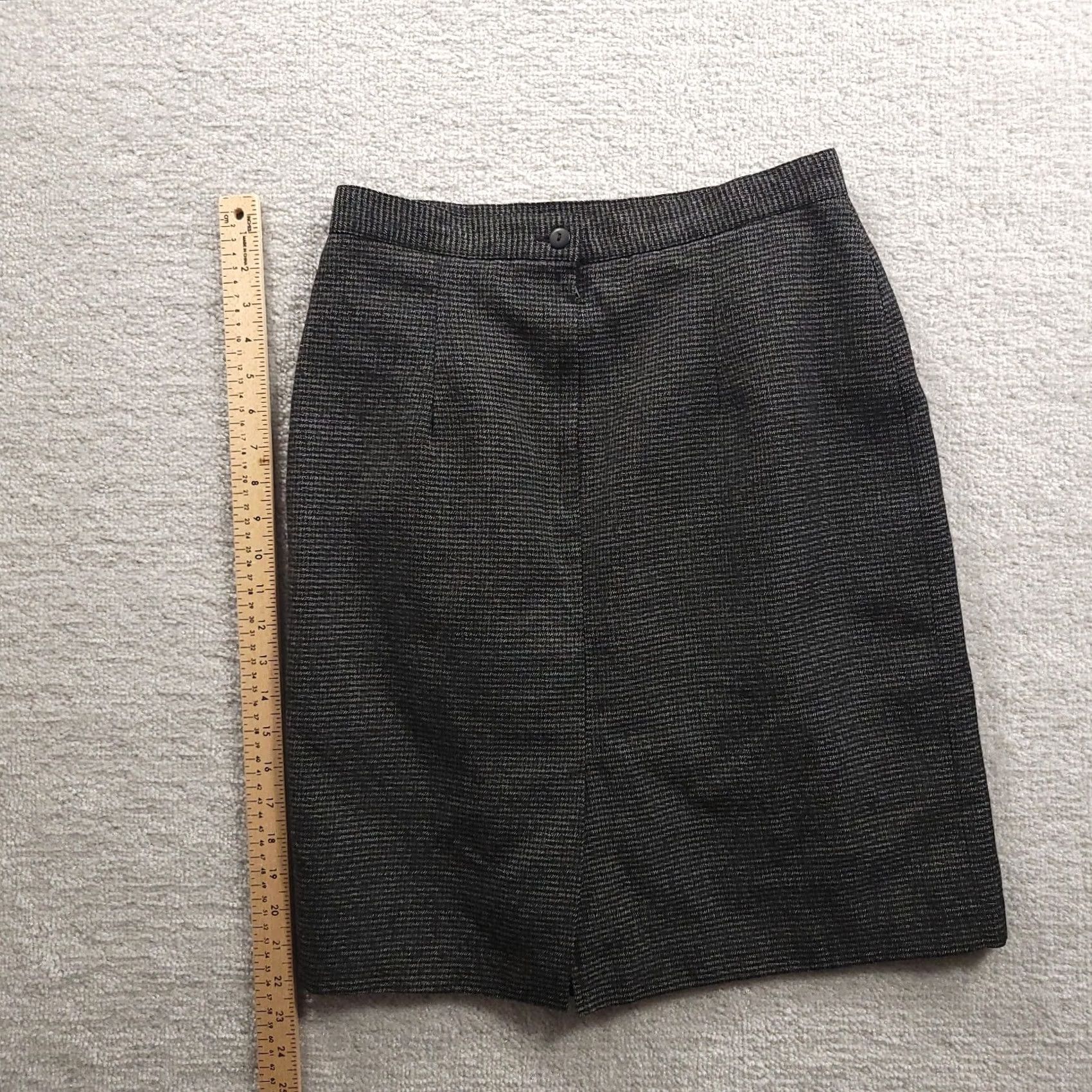 Vintage VINTAGE Columbus Circle Pencil Skirt Gray Size 12 Made In USA Women’s Zipper Knee Length Lined Size 34" / US 12 / IT 48 - 4 Thumbnail