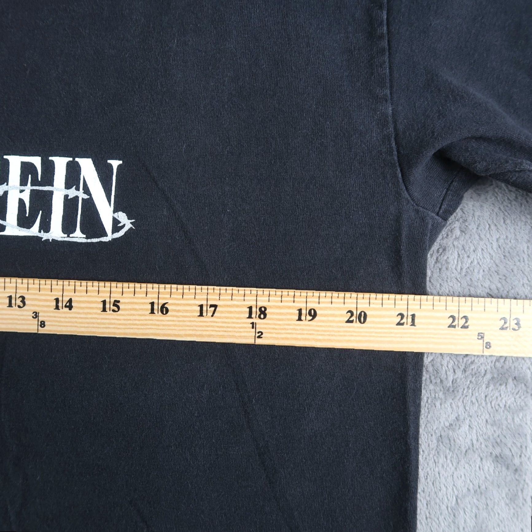 Gildan VINTAGE Gildan T-Shirt Men Large Black Art Logo Short Sleeve Crew Neck 2000s Size US L / EU 52-54 / 3 - 6 Thumbnail