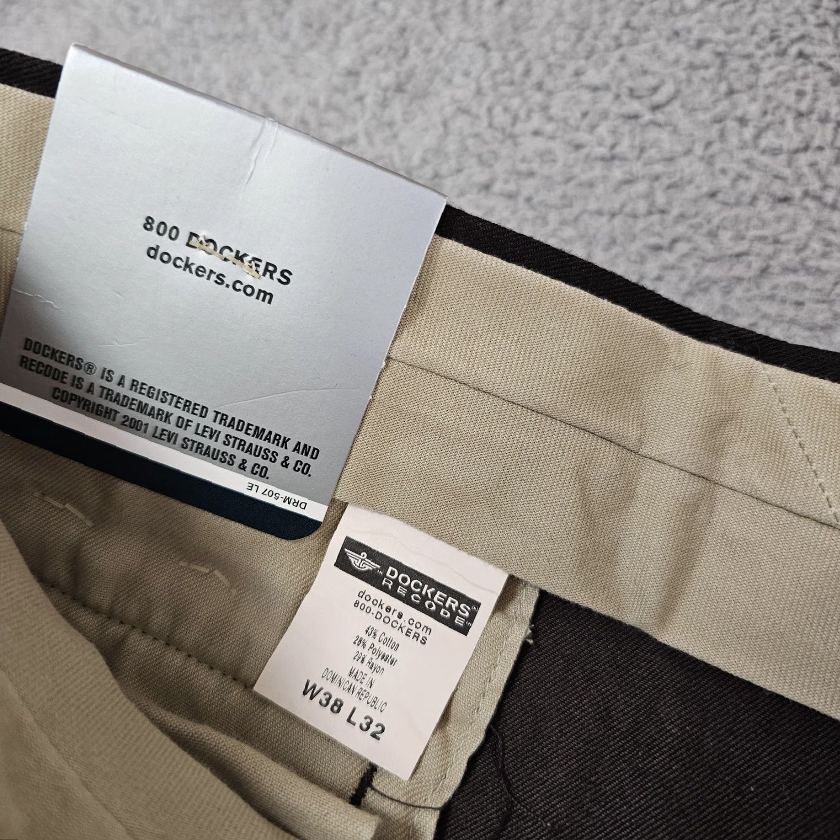Dockers Dockers Pants Mens 38x32 Brown Sueded Heather Pleated Relaxed Fit NWT Size US 38 / EU 54 - 3 Thumbnail