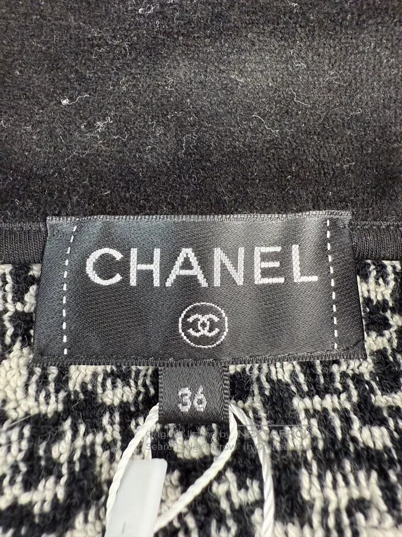Chanel Chanel Short skirt with velvet Size 24" / US 00 / IT 34 - 3 Thumbnail