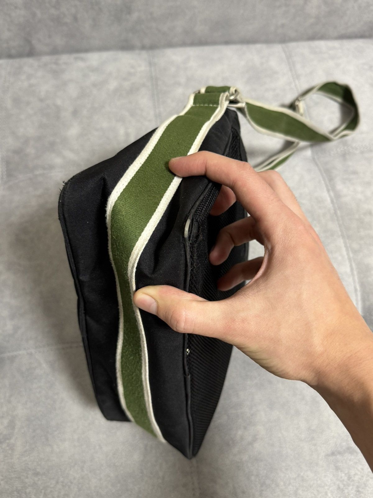 Lacoste Vintage Lacoste Y2K crossbody bag Size ONE SIZE - 8 Thumbnail