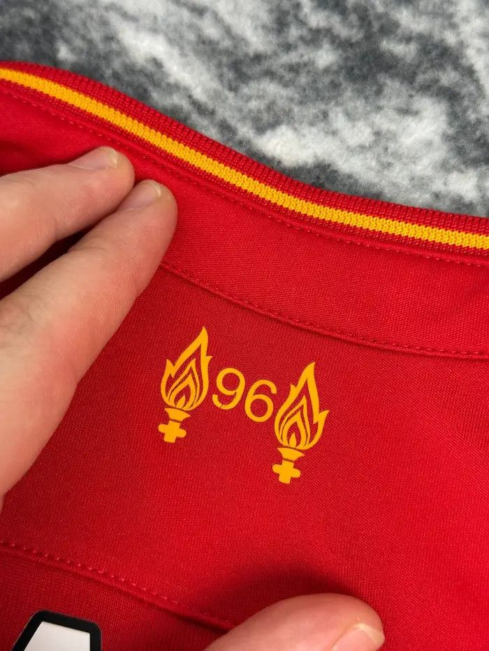 New Balance Liverpool 2016 2017 Mane #19 Home Shirt Soccer Jersey Size US M / EU 48-50 / 2 - 14 Thumbnail