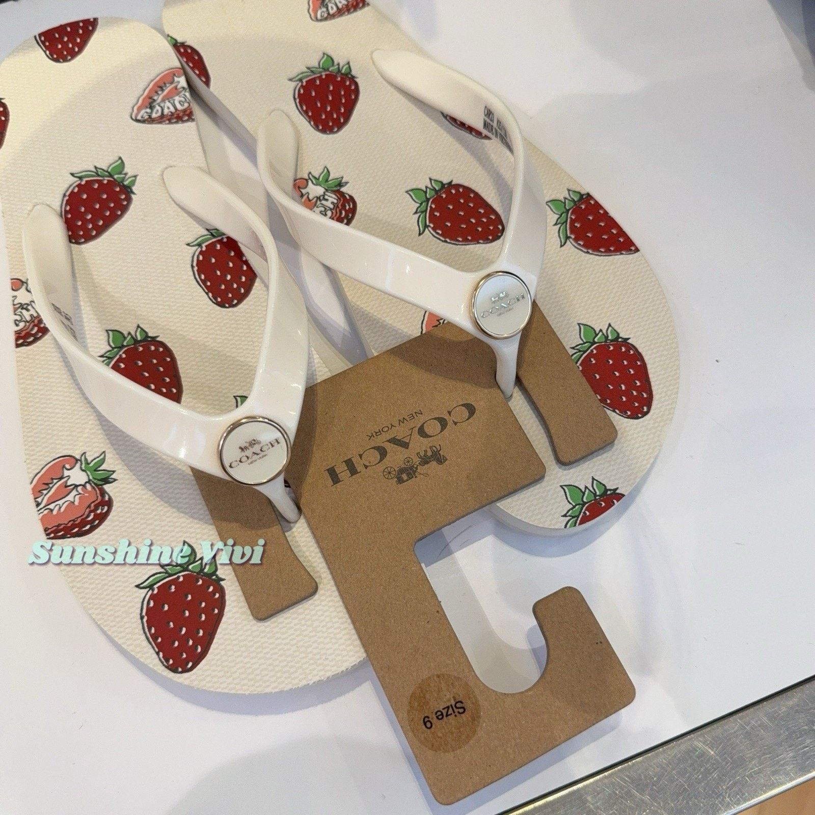 Coach NWT Coach Zayn Flip Flop Fruit Print Strawberry CAR23 US 5 Size US 5 / IT 35 - 4 Thumbnail