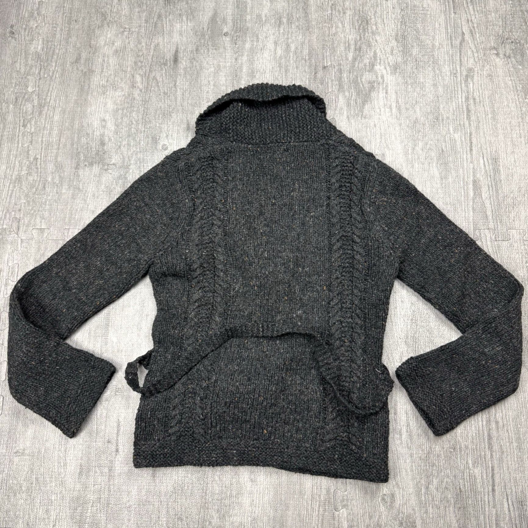J.Crew J.CREW Cardigan Knit by Hand Dark Grey Wool Blend Belted Wood Buttons S Women's Sweater Cable Knit Fisherman Pattern Vintage No Size S / US 4 / IT 40 - 6 Thumbnail