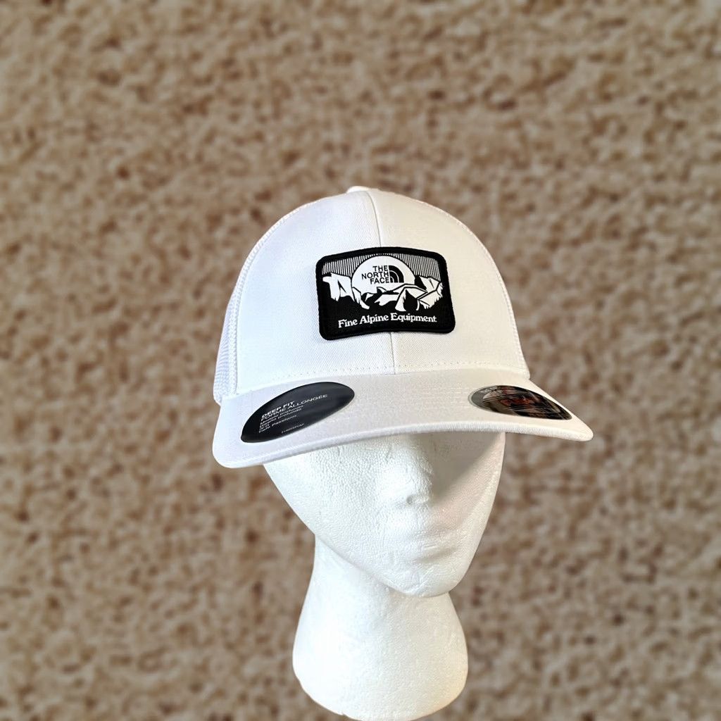 Supreme × The North Face Supreme X The North Face Mountain 6 Panel