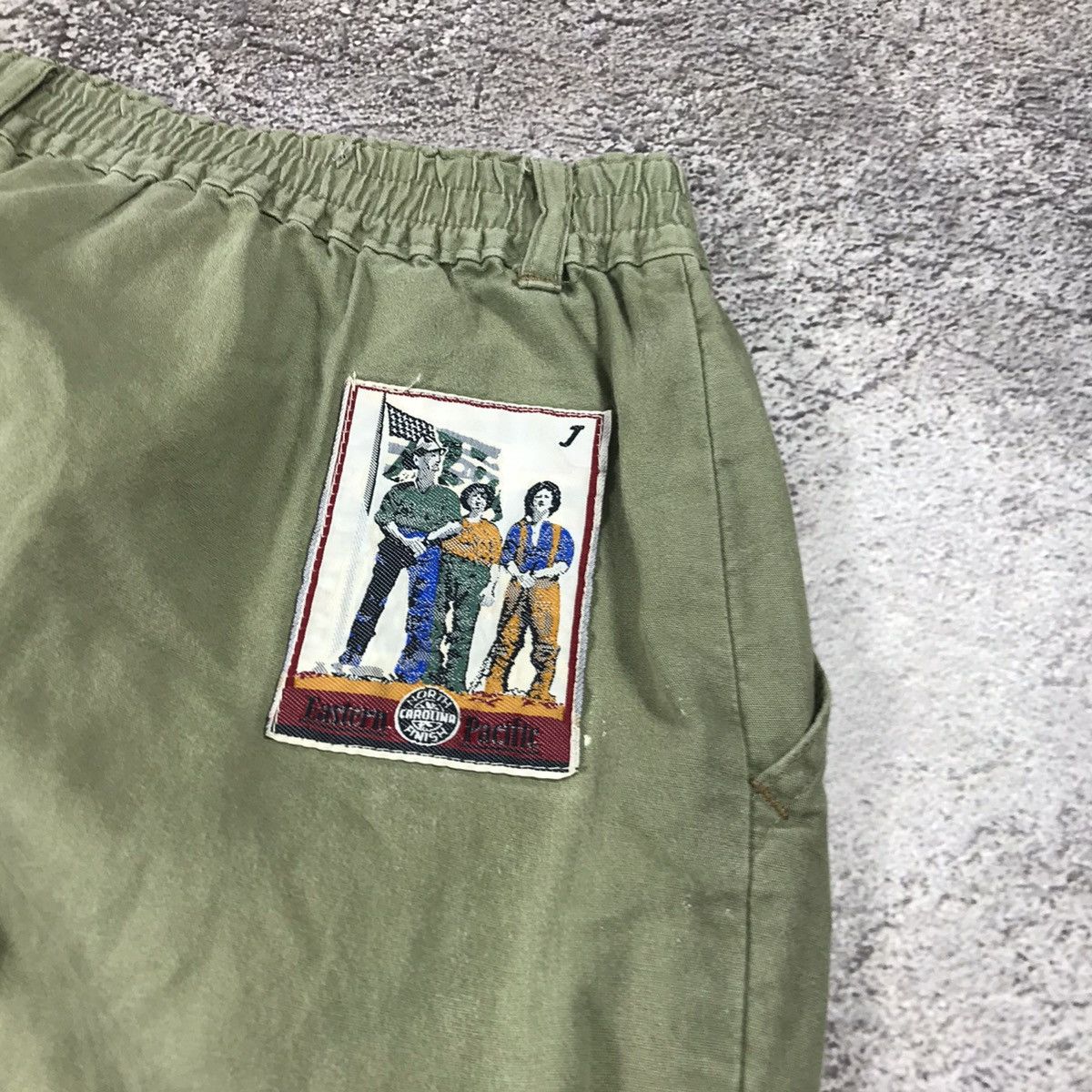 Vintage Vintage 90s Baggy Cargo Pants Faded Olive Grunge Y2K Logo 34 Size US 34 / EU 50 - 9 Thumbnail