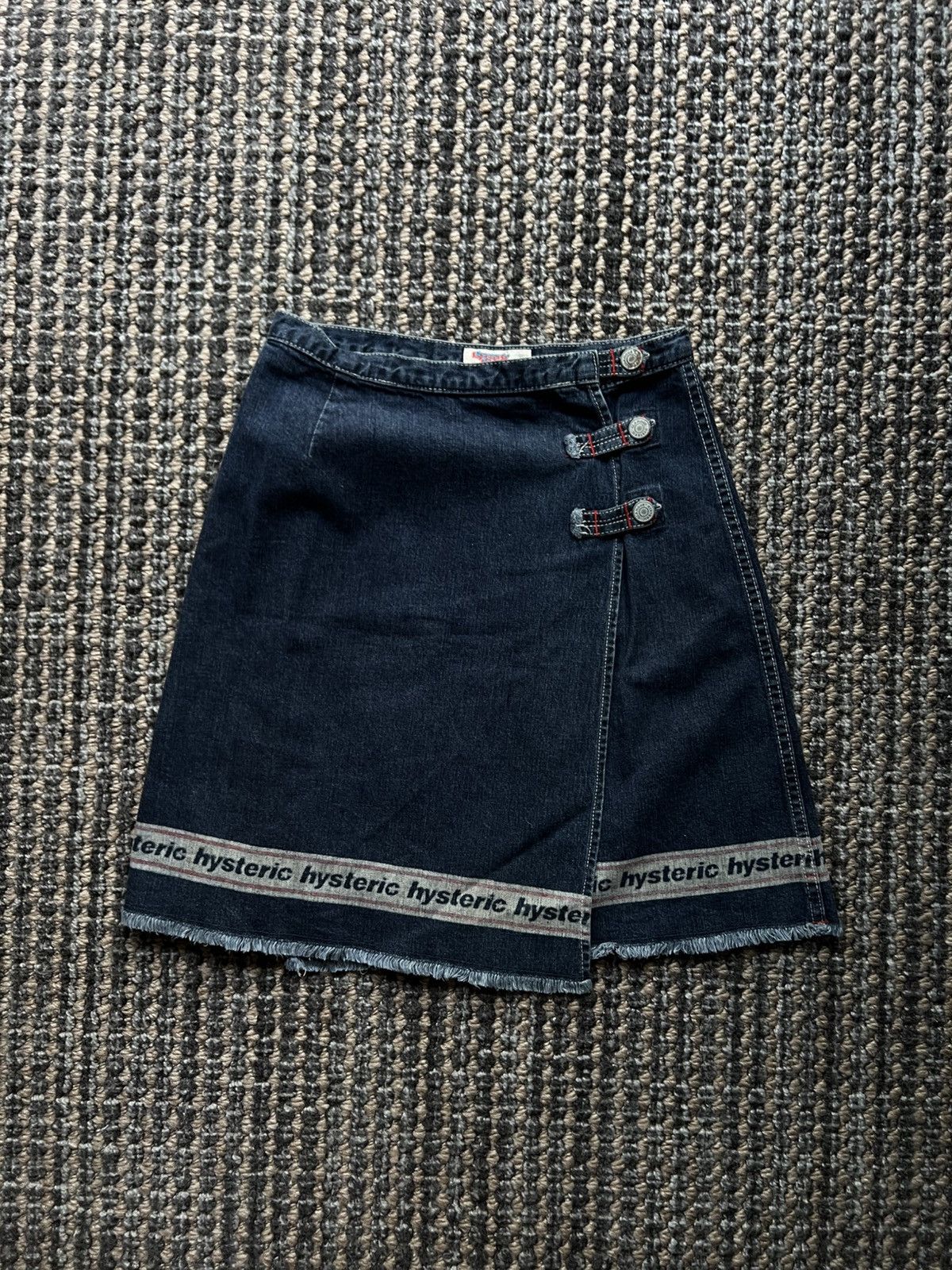 Hysteric Glamour Hysteric Glamour Spellout Denim Jeans Skirt Y2K Archive Size 26" / US 2 / IT 38 - 1 Thumbnail