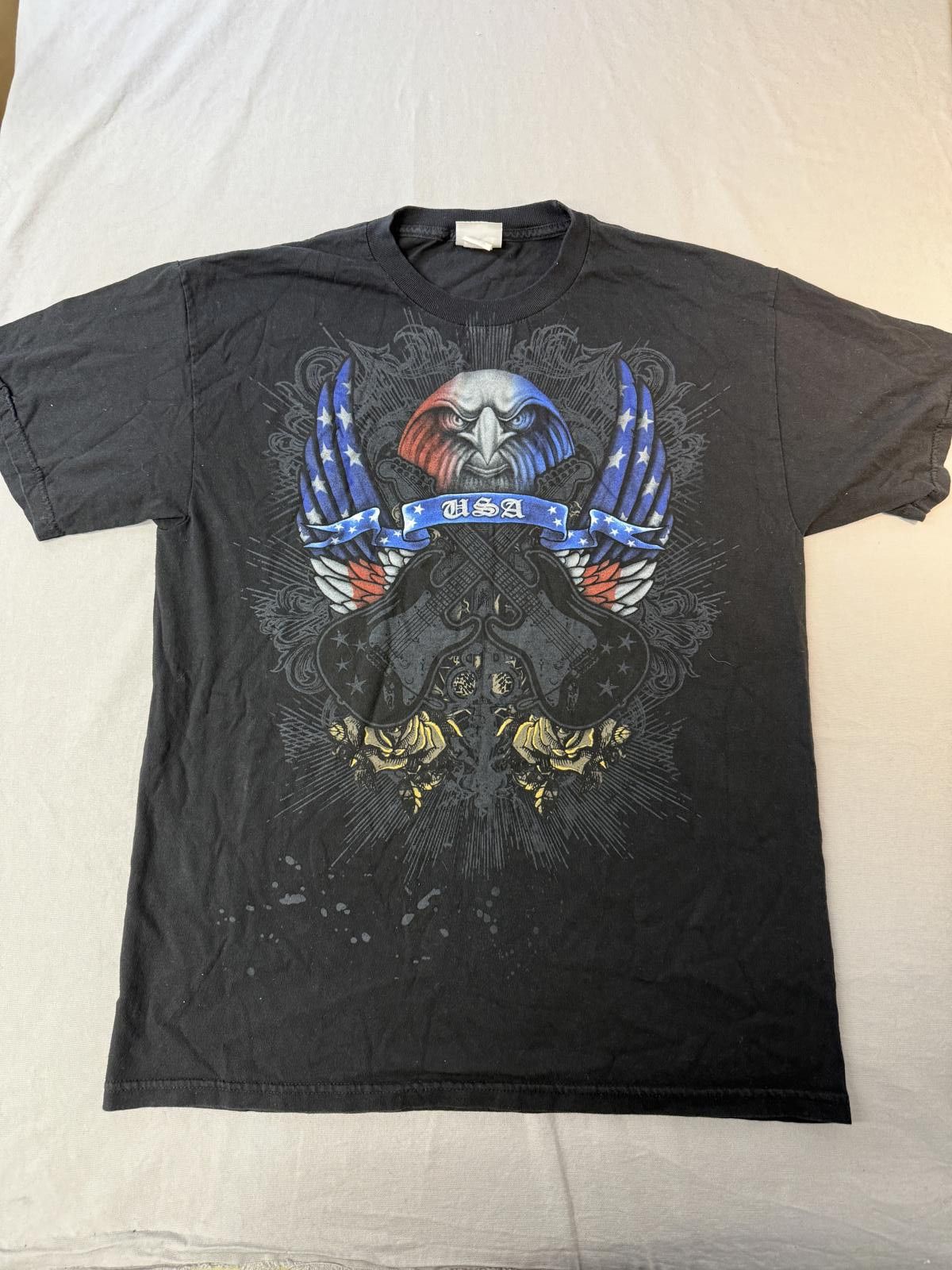 Designer Y2K National Heritage T-shirt USA Eagle Dueling Guitars Tee Size US L / EU 52-54 / 3 - 1 Thumbnail