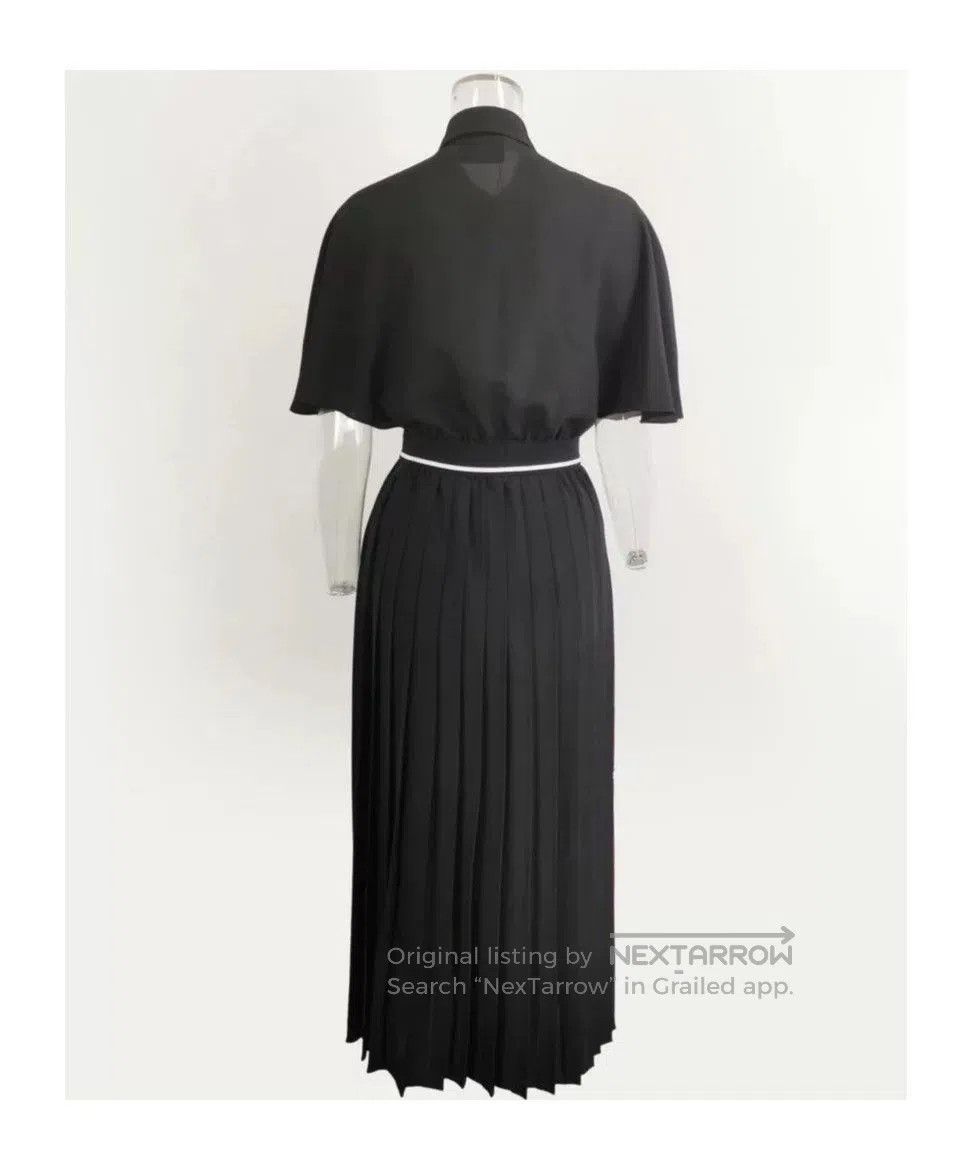 Miu Miu Miu Miu Short Sleeve Dress in Black. Size US L / EU 52-54 / 3 - 7 Thumbnail