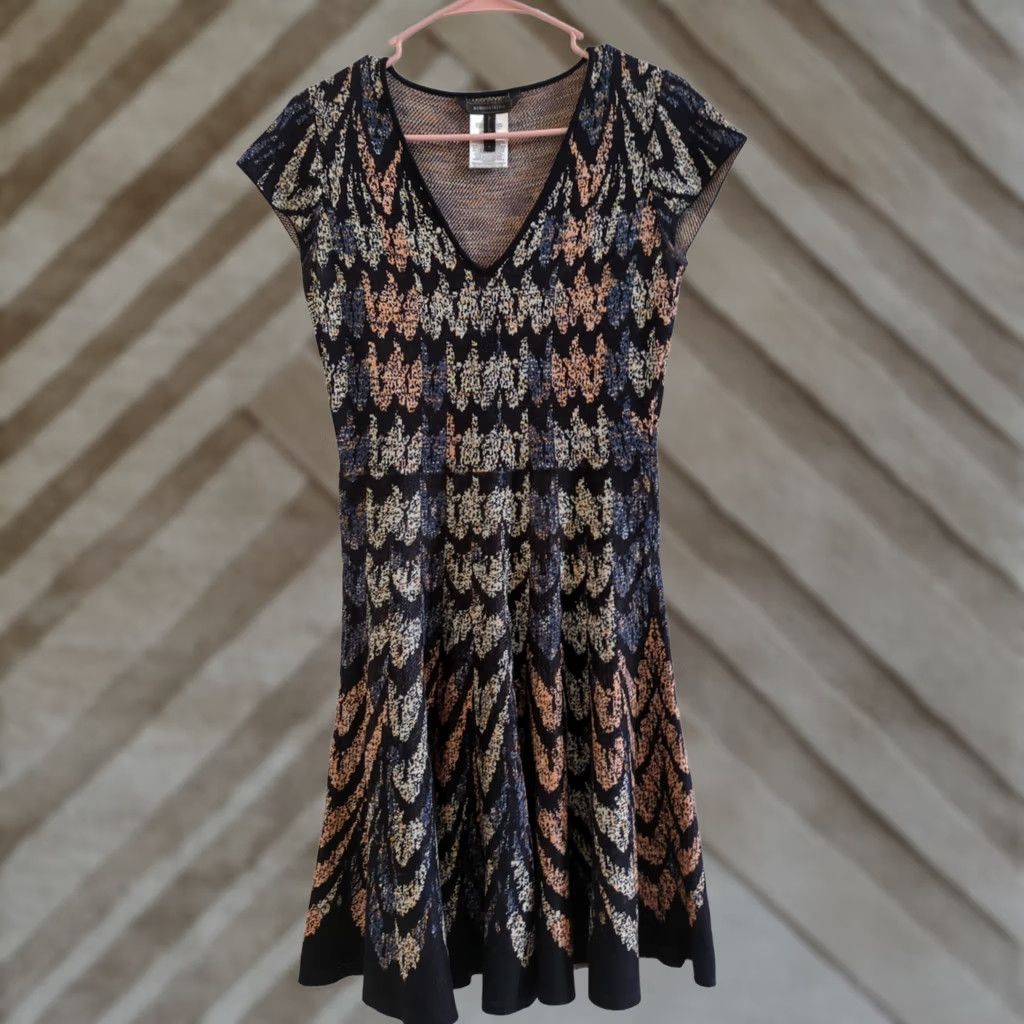 Bcbgmaxazria VINTAGE BCBGMAXAZRIA Violet Feather Cascade Jacquard A-Line Dress Womens S Midi Purple (Note: If "VINTAGE" is not accurate, omit) Size S / US 4 / IT 40 - 1 Thumbnail