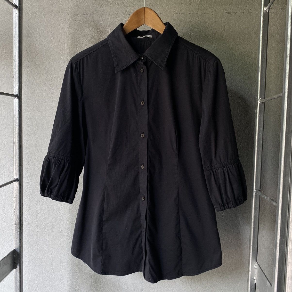 Miu Miu MiuMiu Black Puff-Sleeve Button-Up Shirt. Size S / US 4 / IT 40 - 1 Thumbnail
