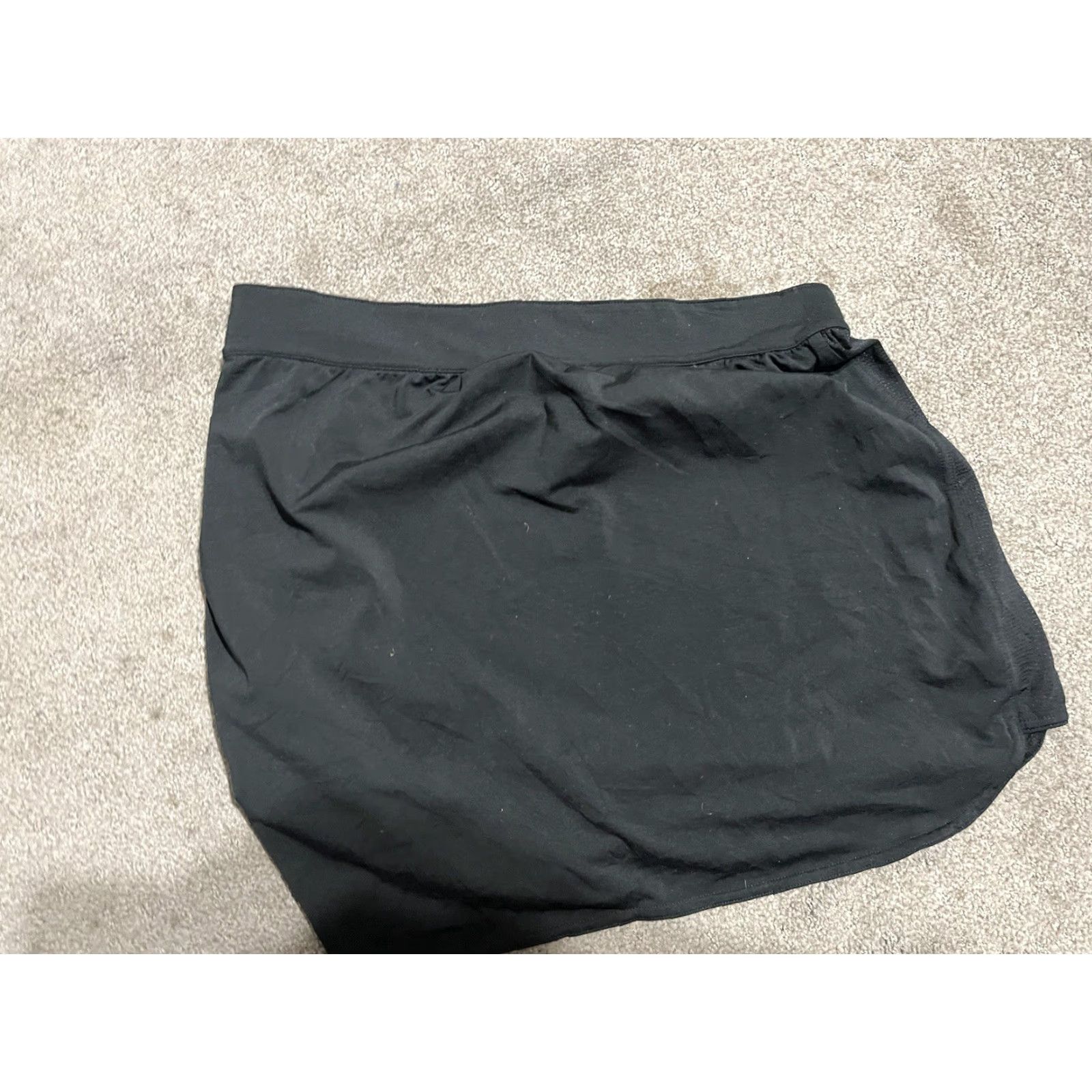 Under Armour VINTAGE Under Armour Skirt Mini Adult Small Black Solid Activewear Mini Skirt Women S Black Under Armour Shorts? Size 28" / US 6 / IT 42 - 2 Thumbnail
