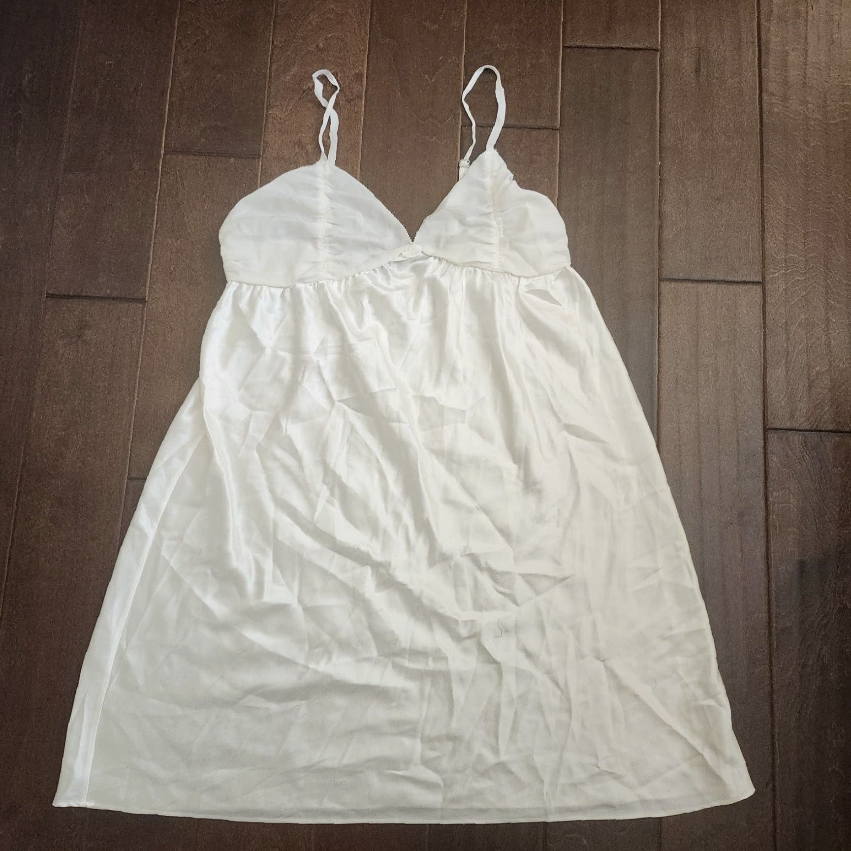 Vera Wang Vera Wang Dress Women's Nightgown Top - Size M White Polyester Solid Classic Modern-Seasonal Nightwear (Intimates & Sleep) Size M / US 6-8 / IT 42-44 - 2 Thumbnail