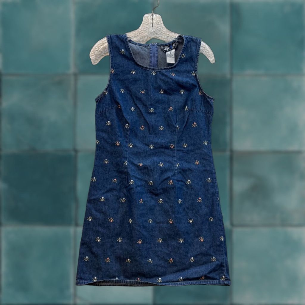 Denime VINTAGE True Blue Denim Dress 6 Medium Sheath Chambray Ditsy Floral Cottagecore 1990s Womens Dress Size M / US 6-8 / IT 42-44 - 1 Thumbnail