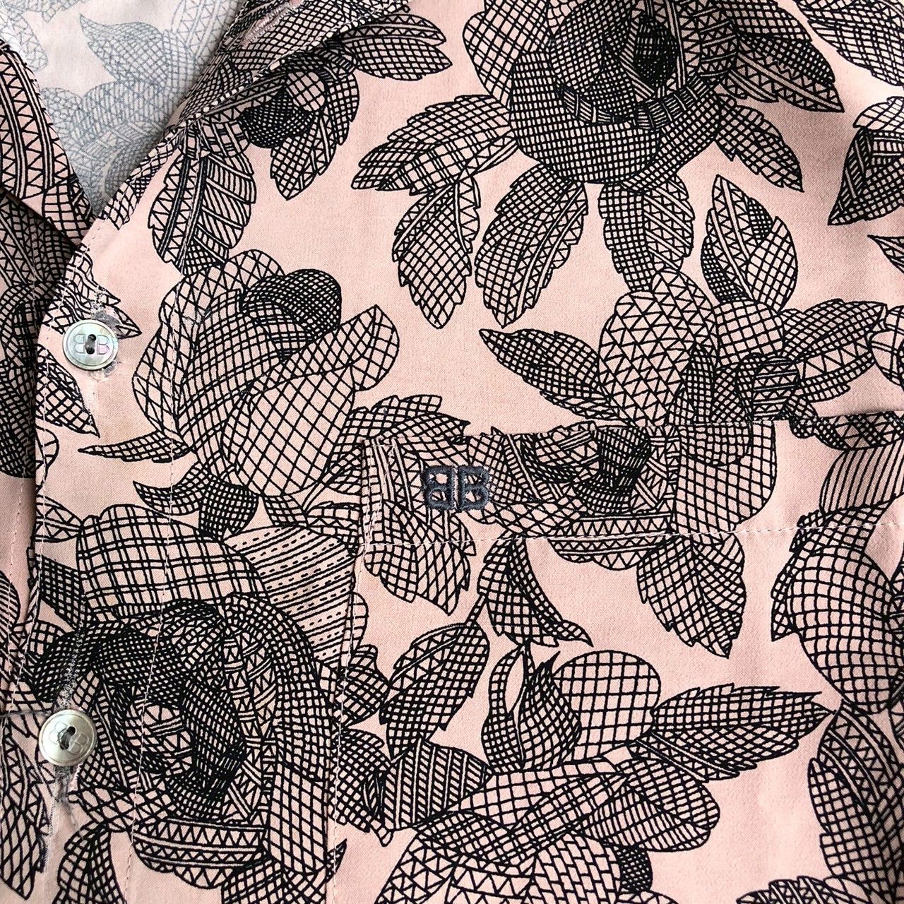 Balenciaga Vintage 90s Balenciaga Sports Paris Floral Shirt Pink Black Size US L / EU 52-54 / 3 - 5 Thumbnail