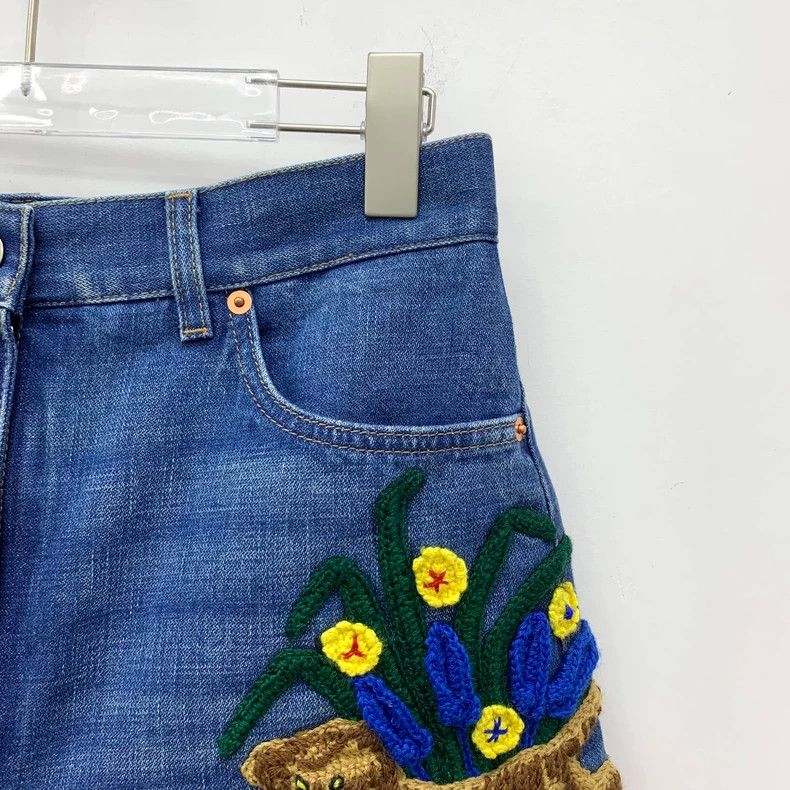 Gucci Gucci Blue tiger floral embroidered cotton casual denim sho Size 26" / US 2 / IT 38 - 3 Thumbnail