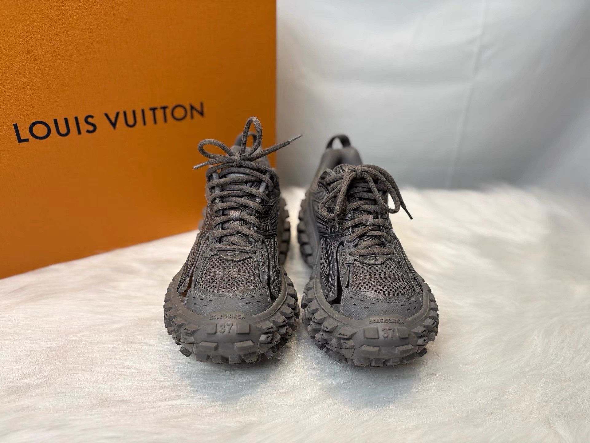 Balenciaga Balenciaga Bouncer Defender Low-top Dad Shoes K36 Size US 7 / IT 37 - 2 Thumbnail