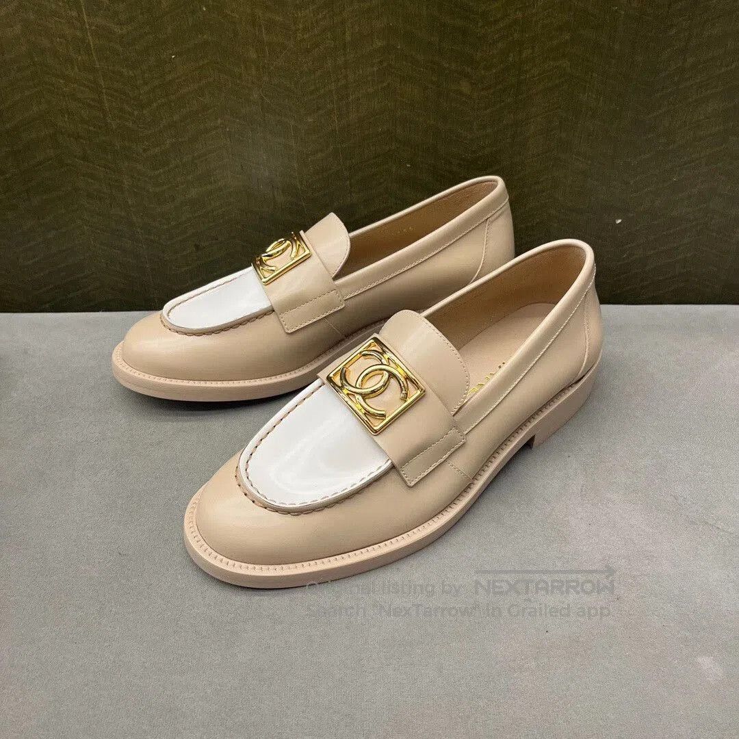 Chanel Chanel 23K Beige White Loafers. Size US 6 / IT 36 - 2 Thumbnail